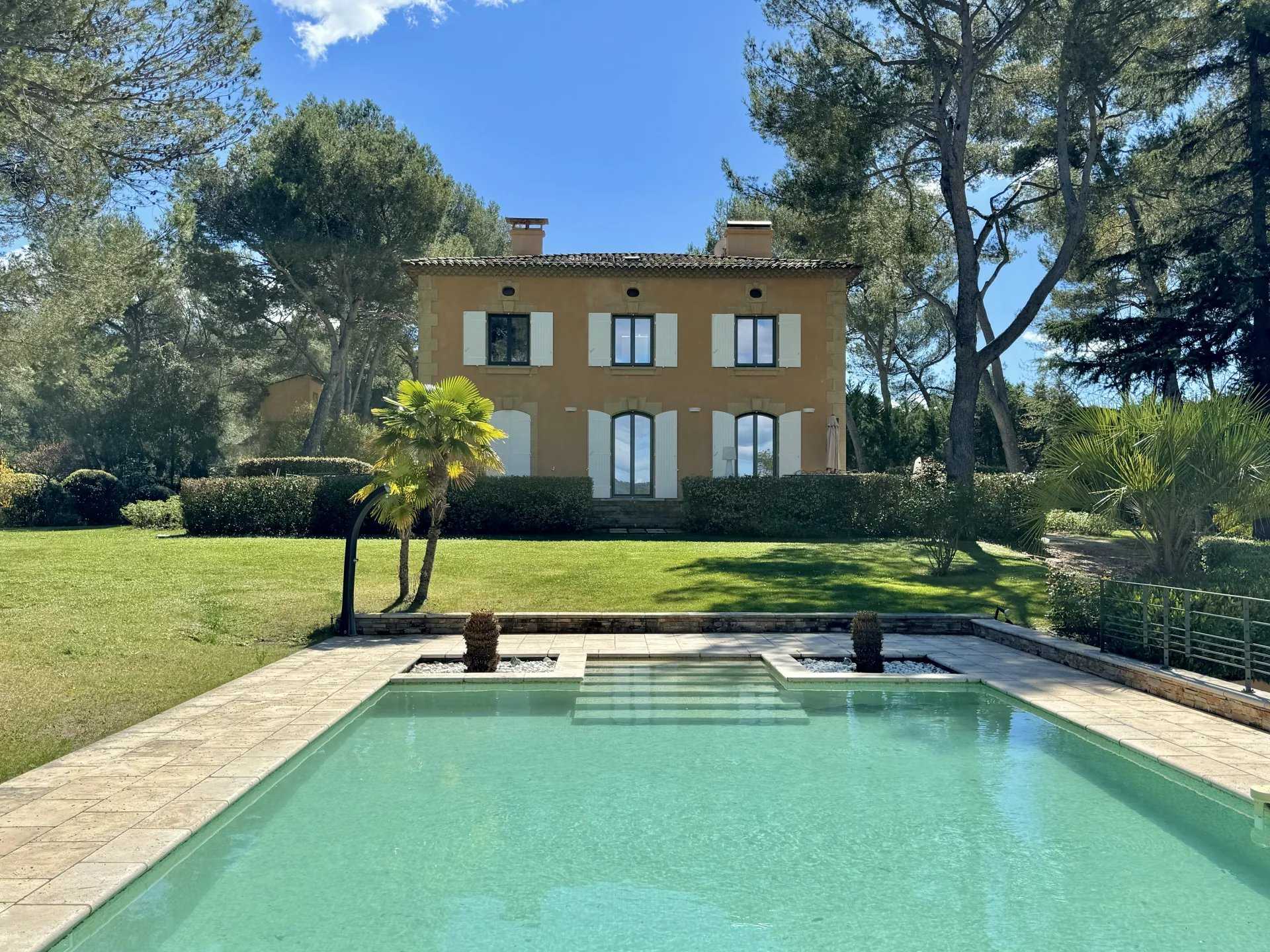 Casa nel Aix-en-Provence, Provence-Alpes-Cote d'Azur 12629713