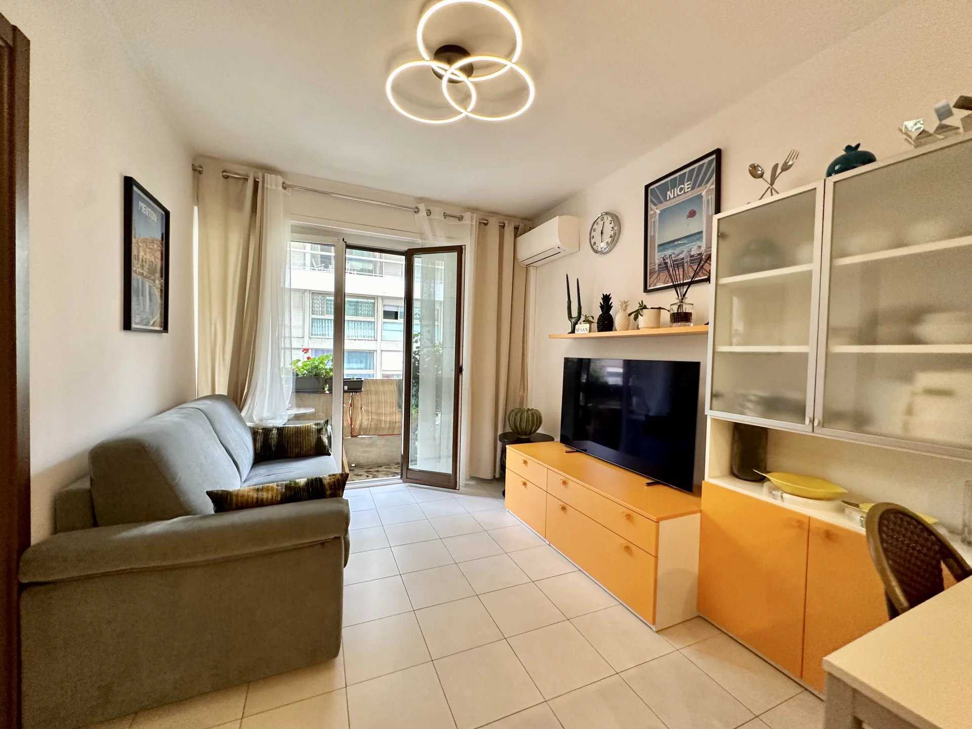 公寓 在 Nice, Alpes-Maritimes 12629873