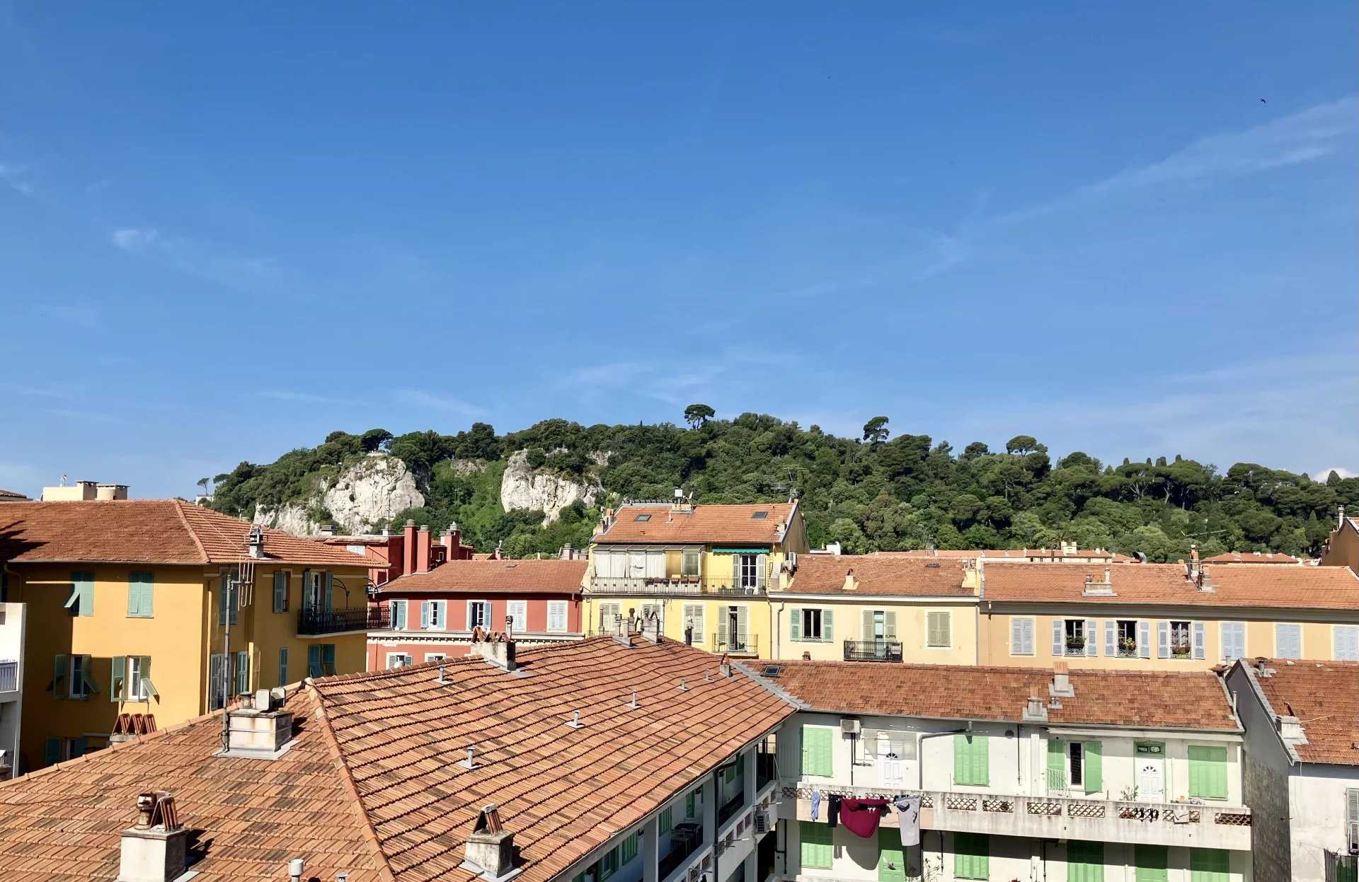 Condominium dans Nice, Alpes-Maritimes 12629875