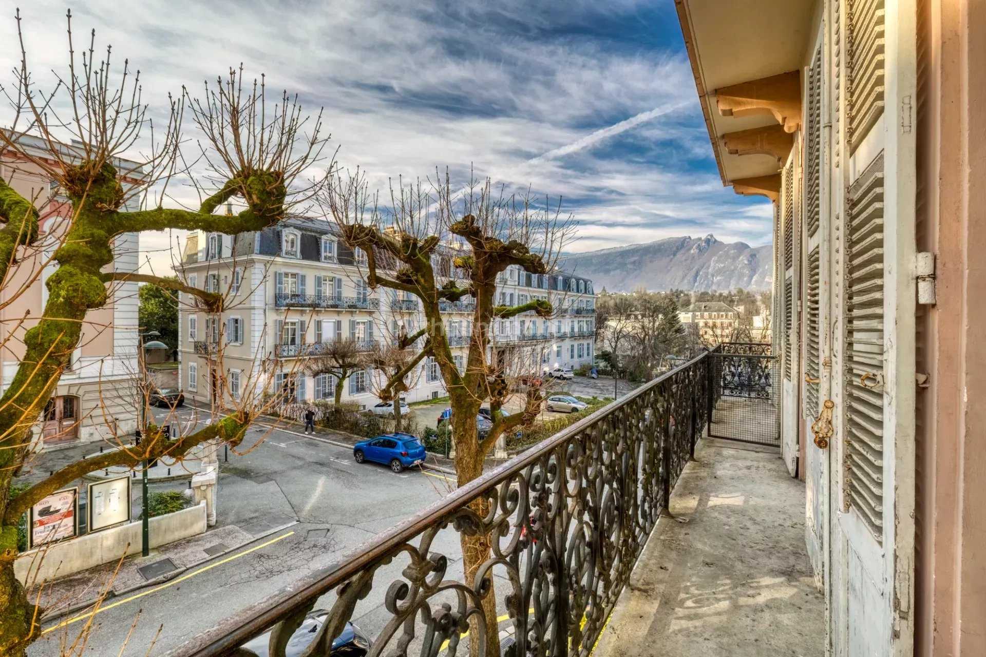 Квартира в Aix-les-Bains, Savoie 12629894