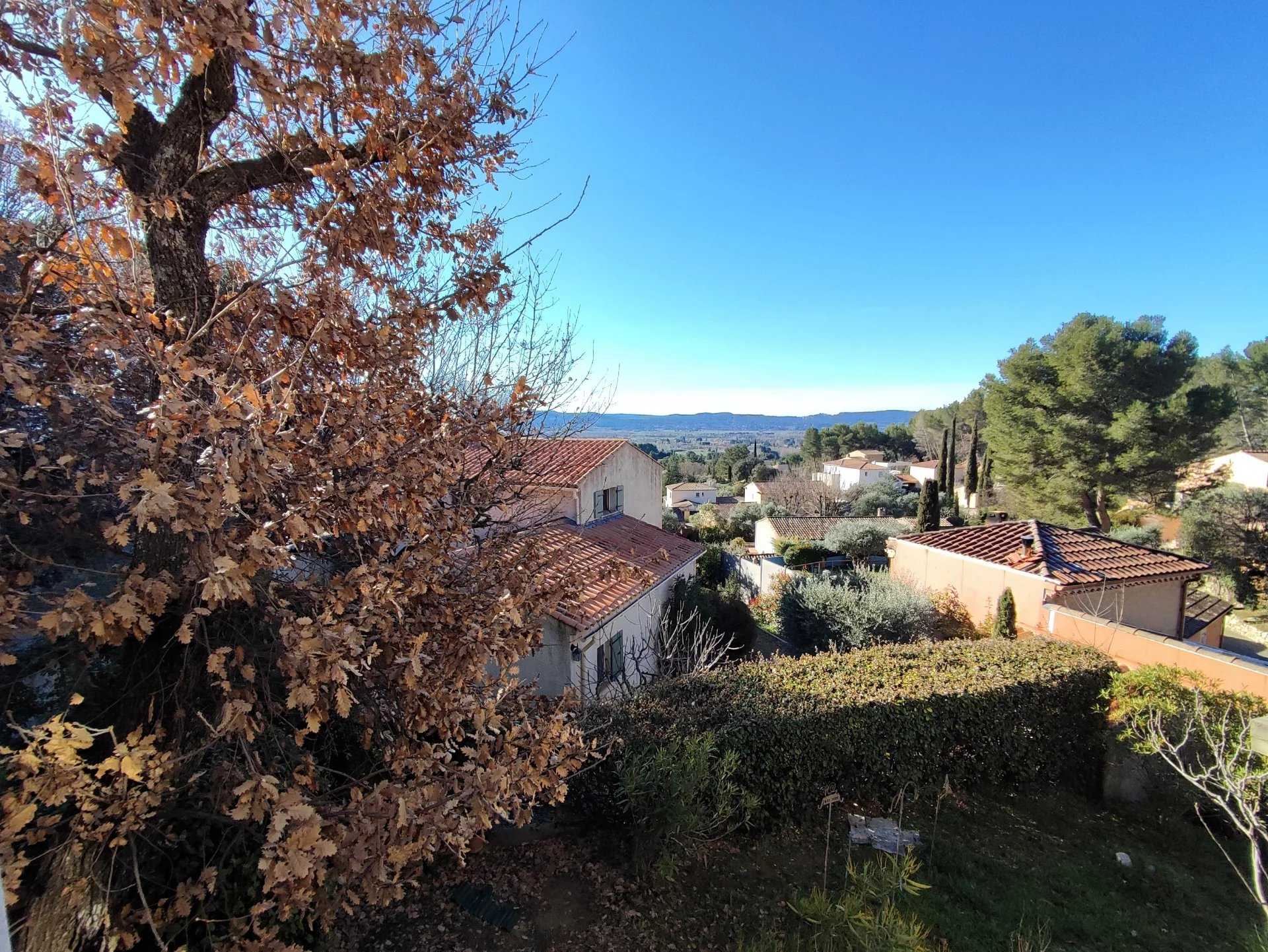 σπίτι σε Pertuis, Provence-Alpes-Cote d'Azur 12629901