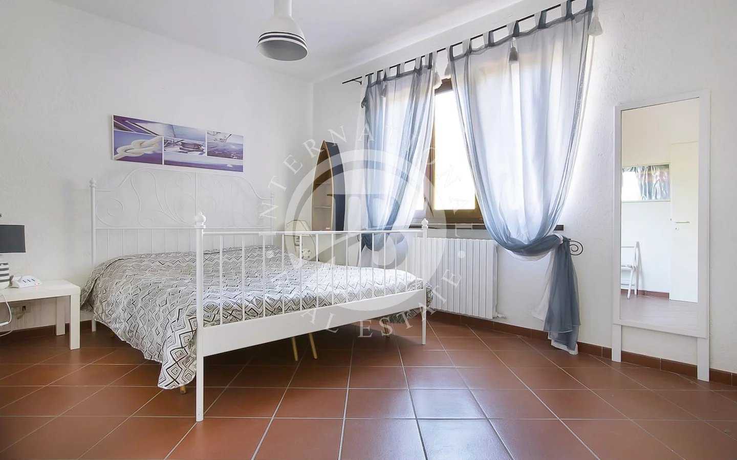 Hus i Andora, Savona 12630102