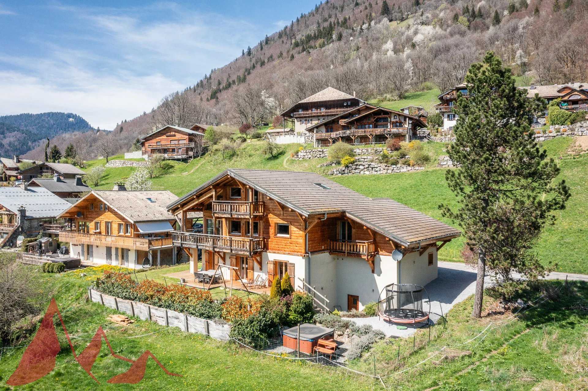 Residential in Morzine, Haute-Savoie 12630150