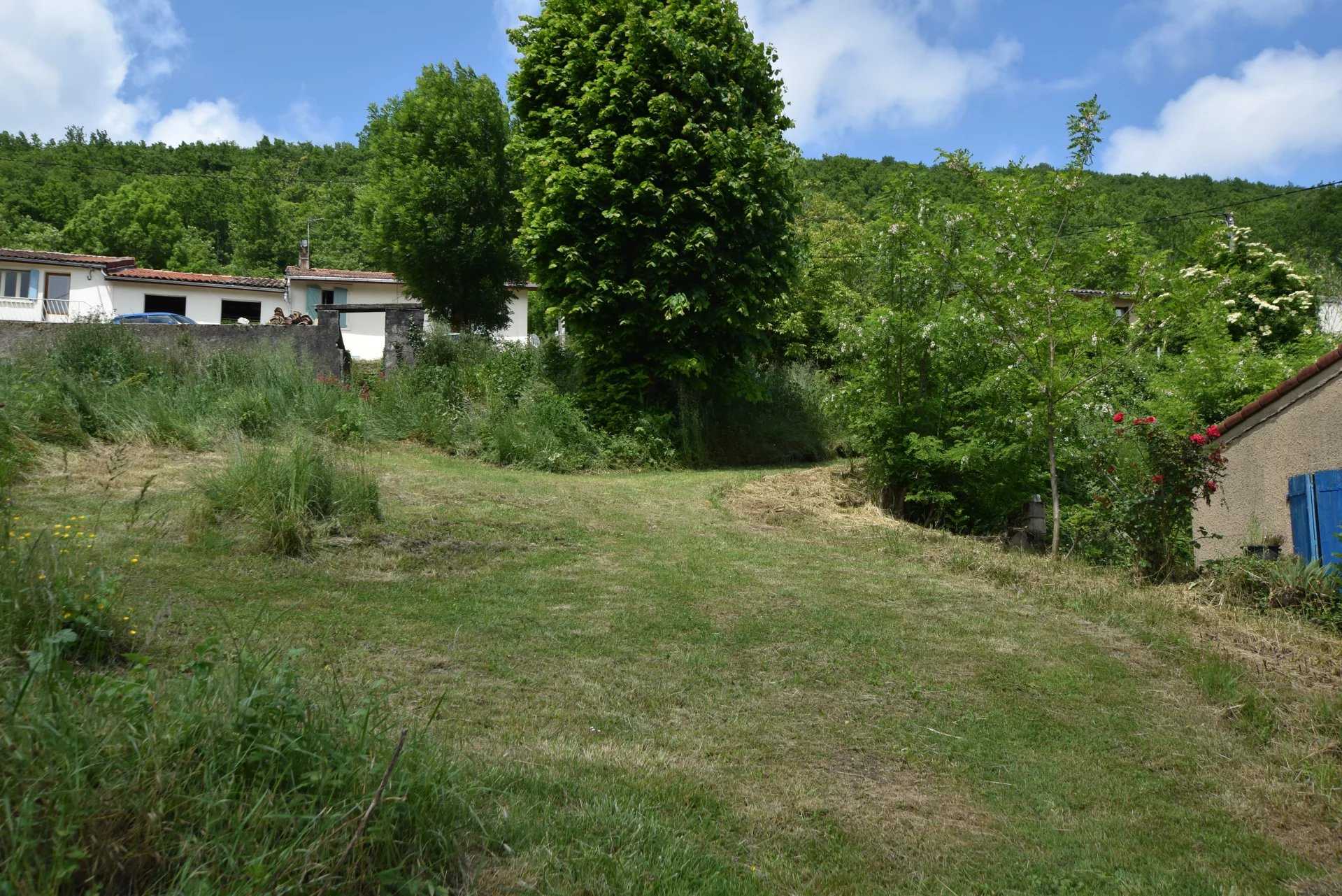 Land in Lavelanet, Occitanie 12630193
