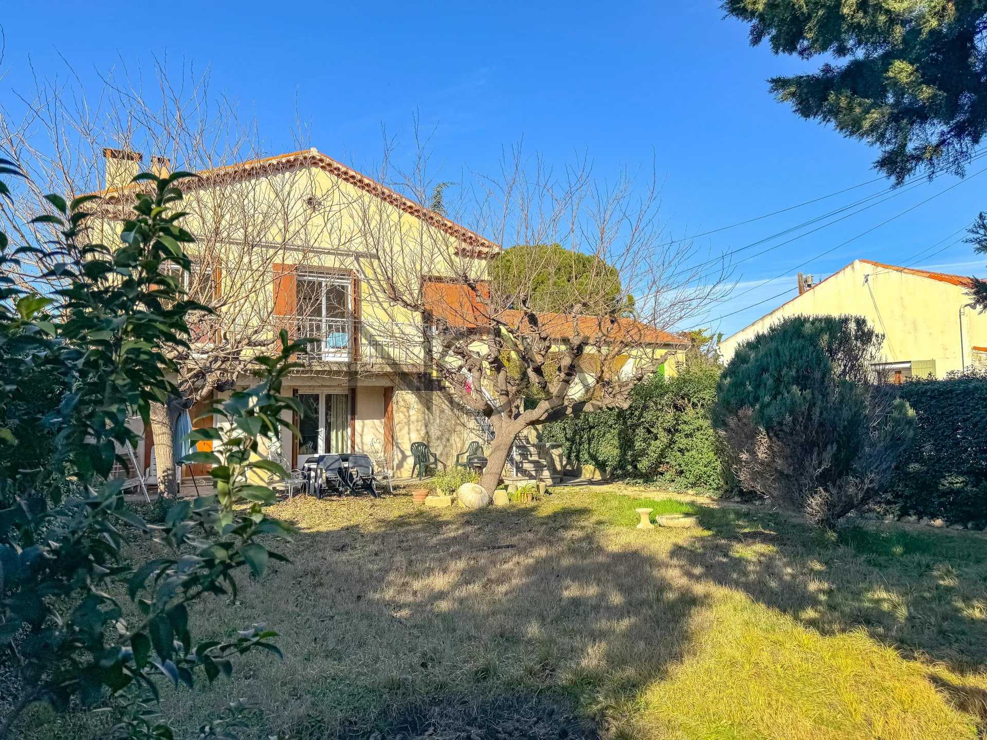 Hus i Cavaillon, Provence-Alpes-Cote d'Azur 12630240