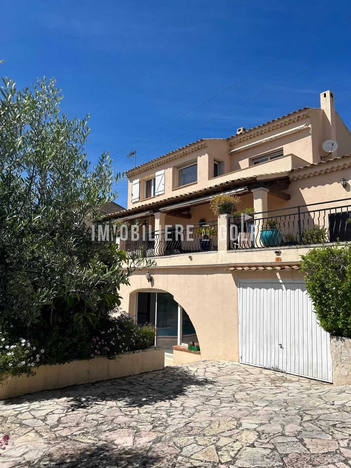 Haus im Allauch, Provence-Alpes-Cote d'Azur 12630259