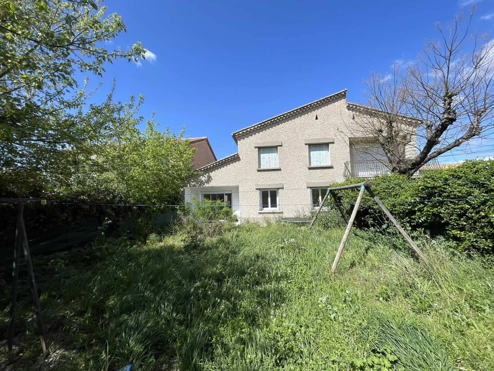 Residential in Carpentras, Vaucluse 12630295
