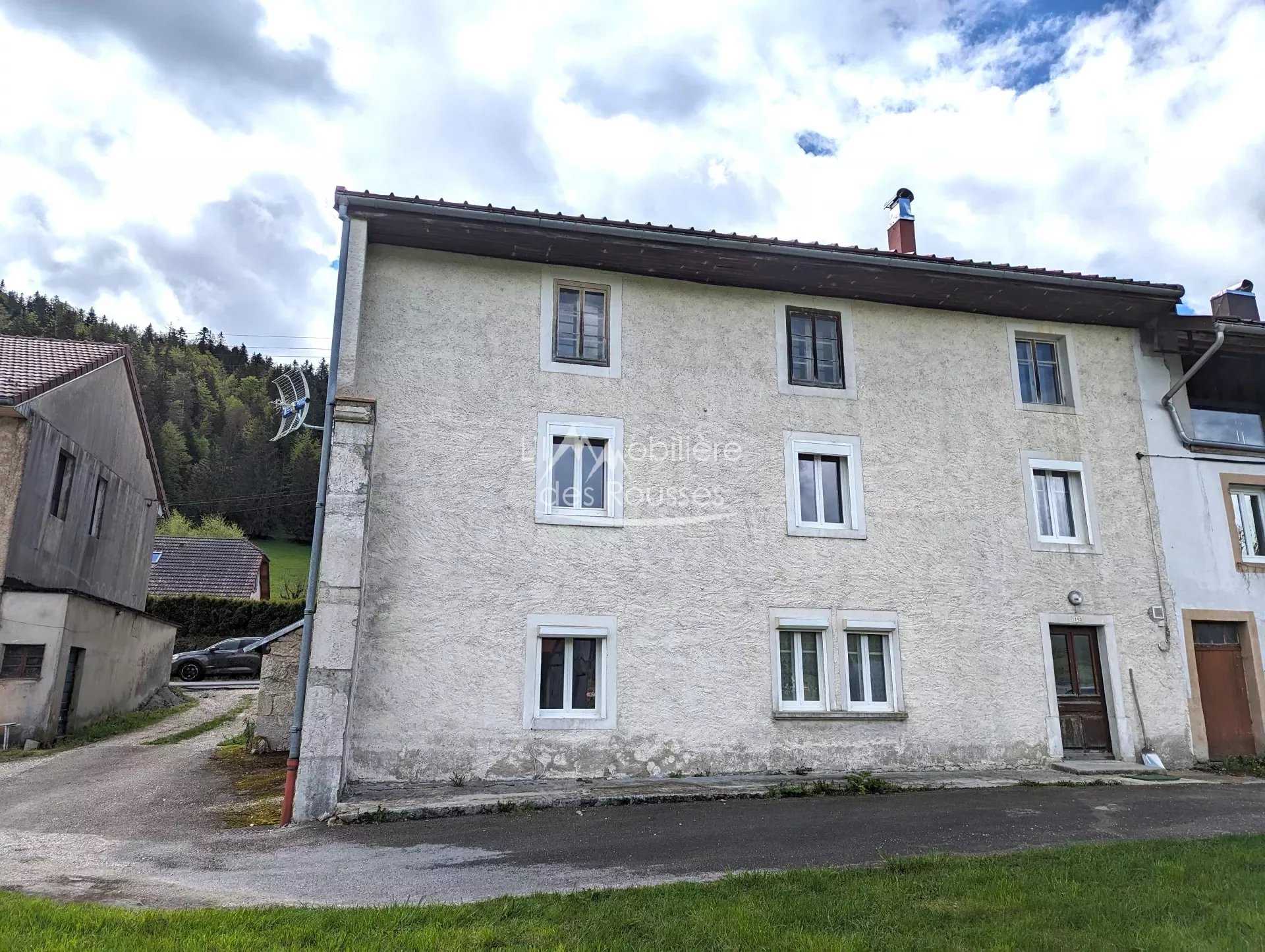 σπίτι σε Bois-d'Amont, Bourgogne-Franche-Comte 12630323