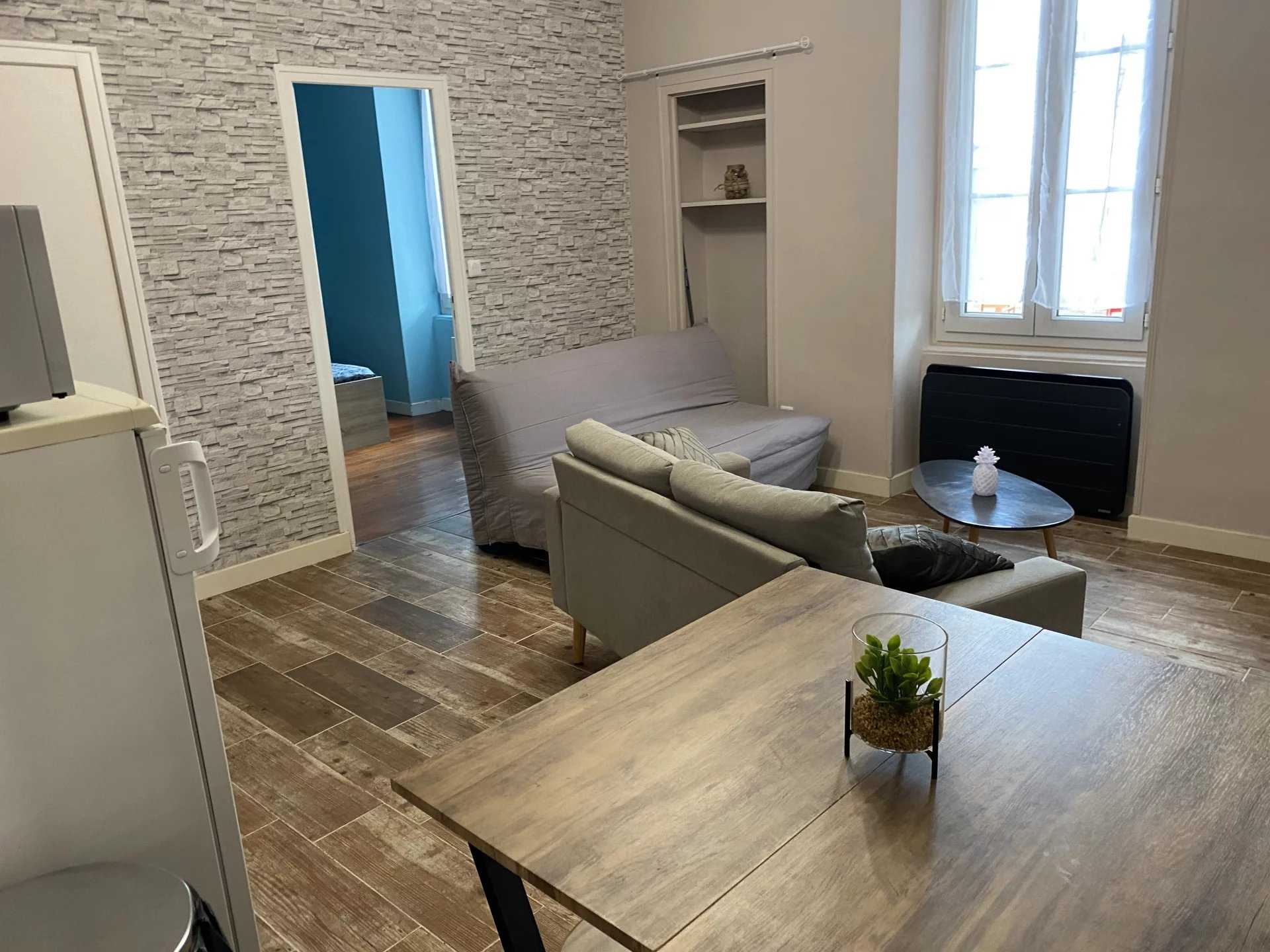 公寓 在 Beaune, Côte-d'Or 12630356