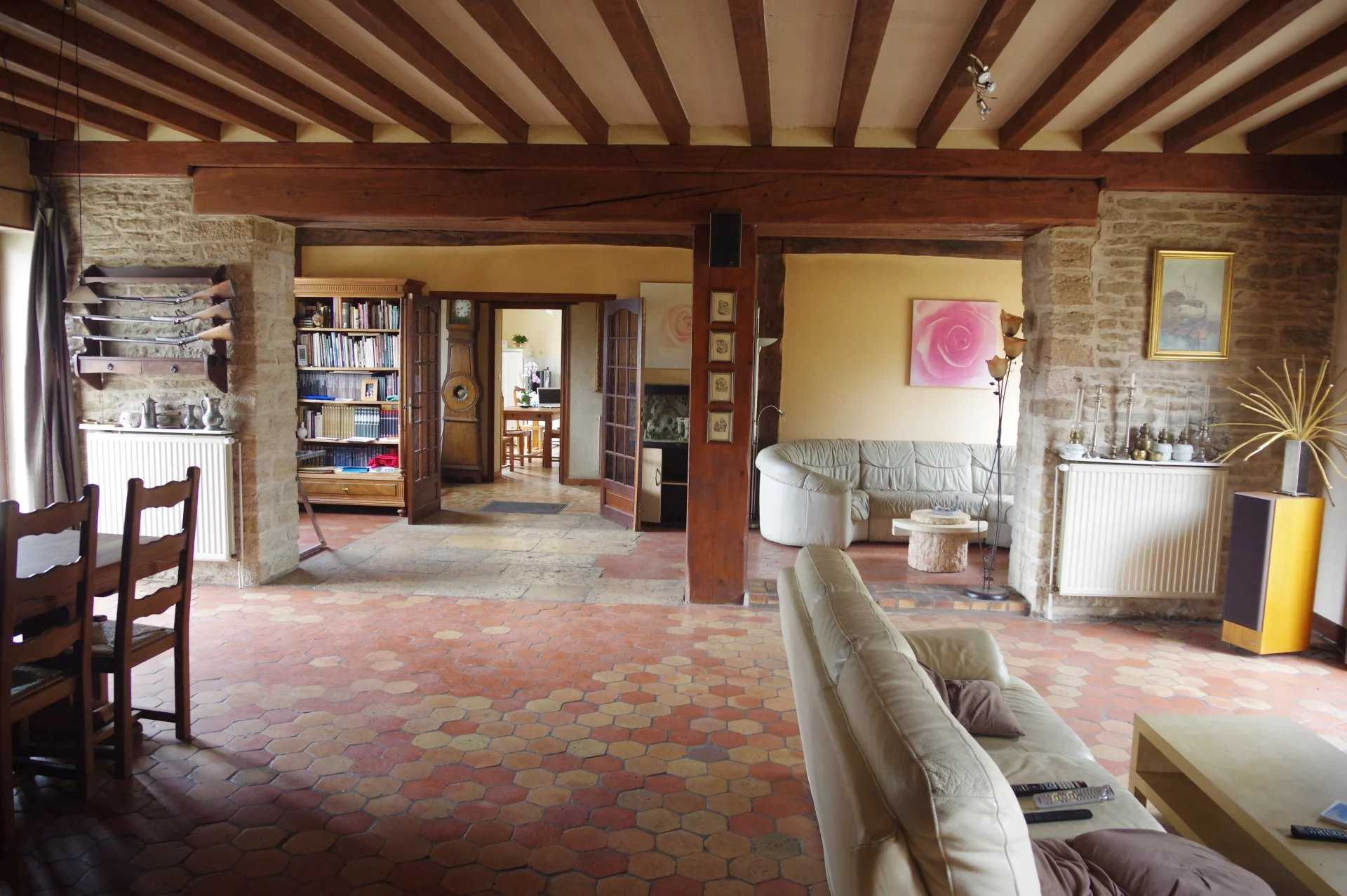 Residencial en Beaune, Côte-d'Or 12630357