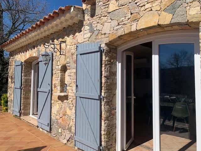 House in Forcalqueiret, Provence-Alpes-Cote d'Azur 12630458