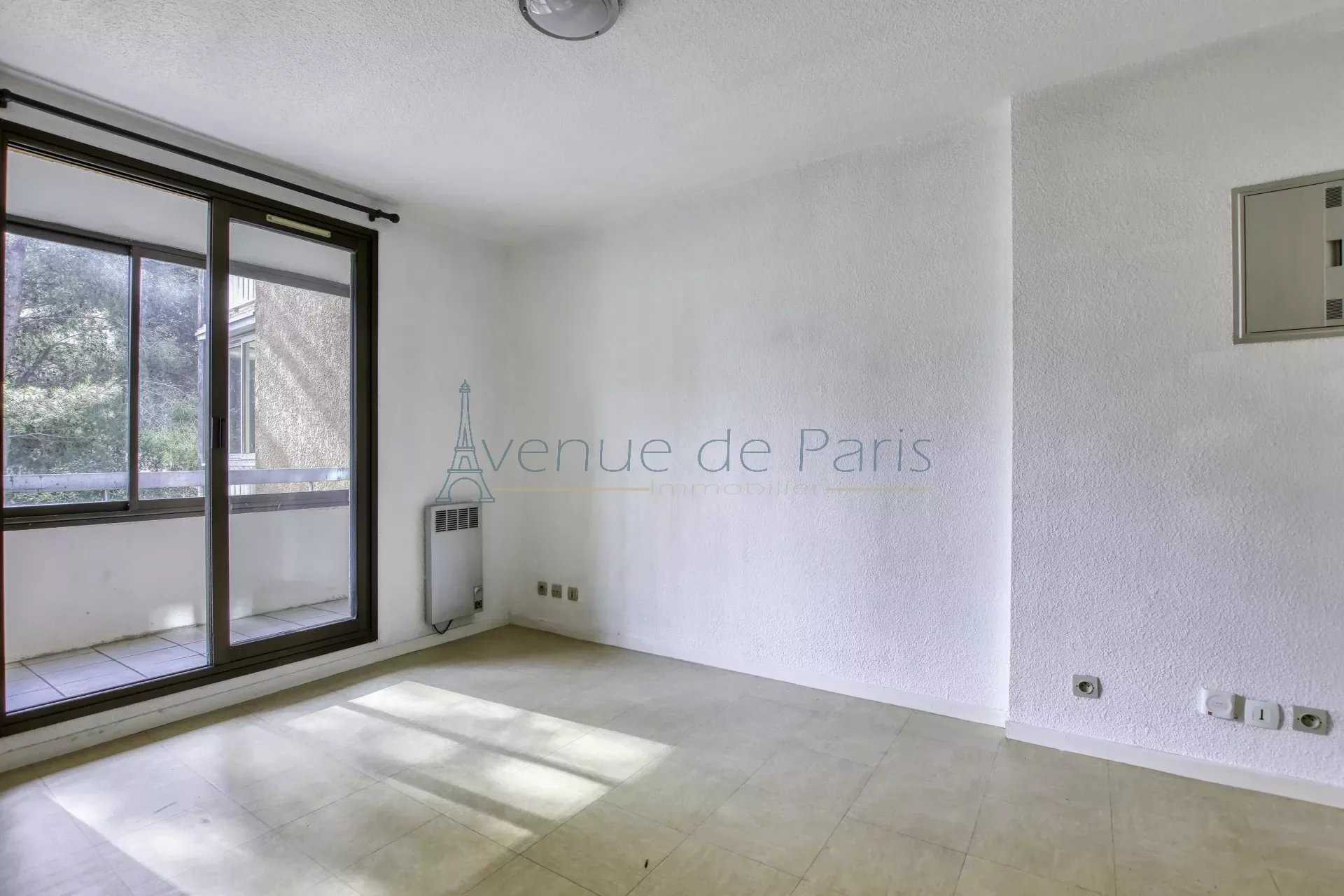 Condominium dans Six-Fours-les-Plages, Var 12630497