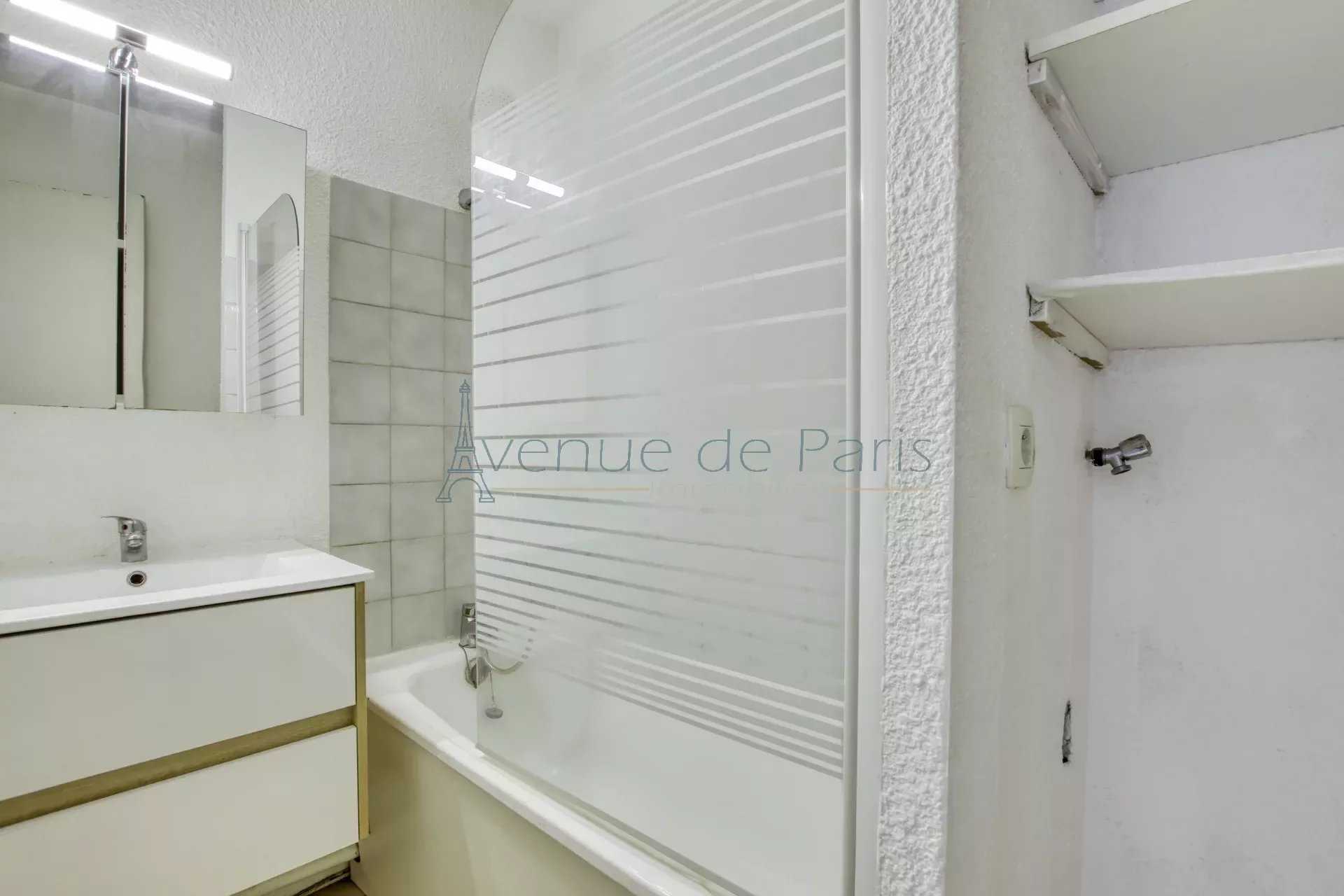 Condominium dans Six-Fours-les-Plages, Var 12630497