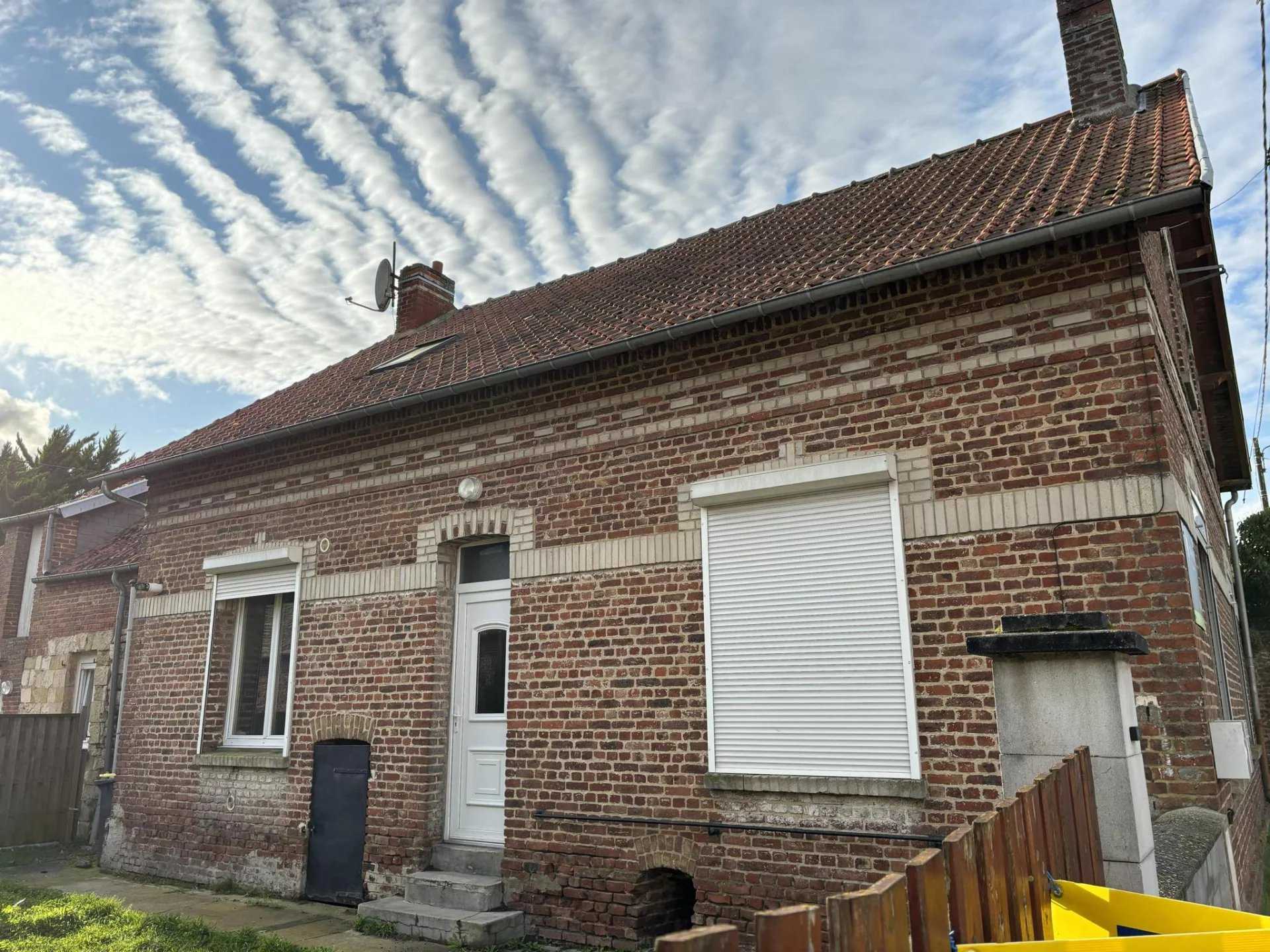 Huis in Sint-Quentin, Hauts-de-France 12630510