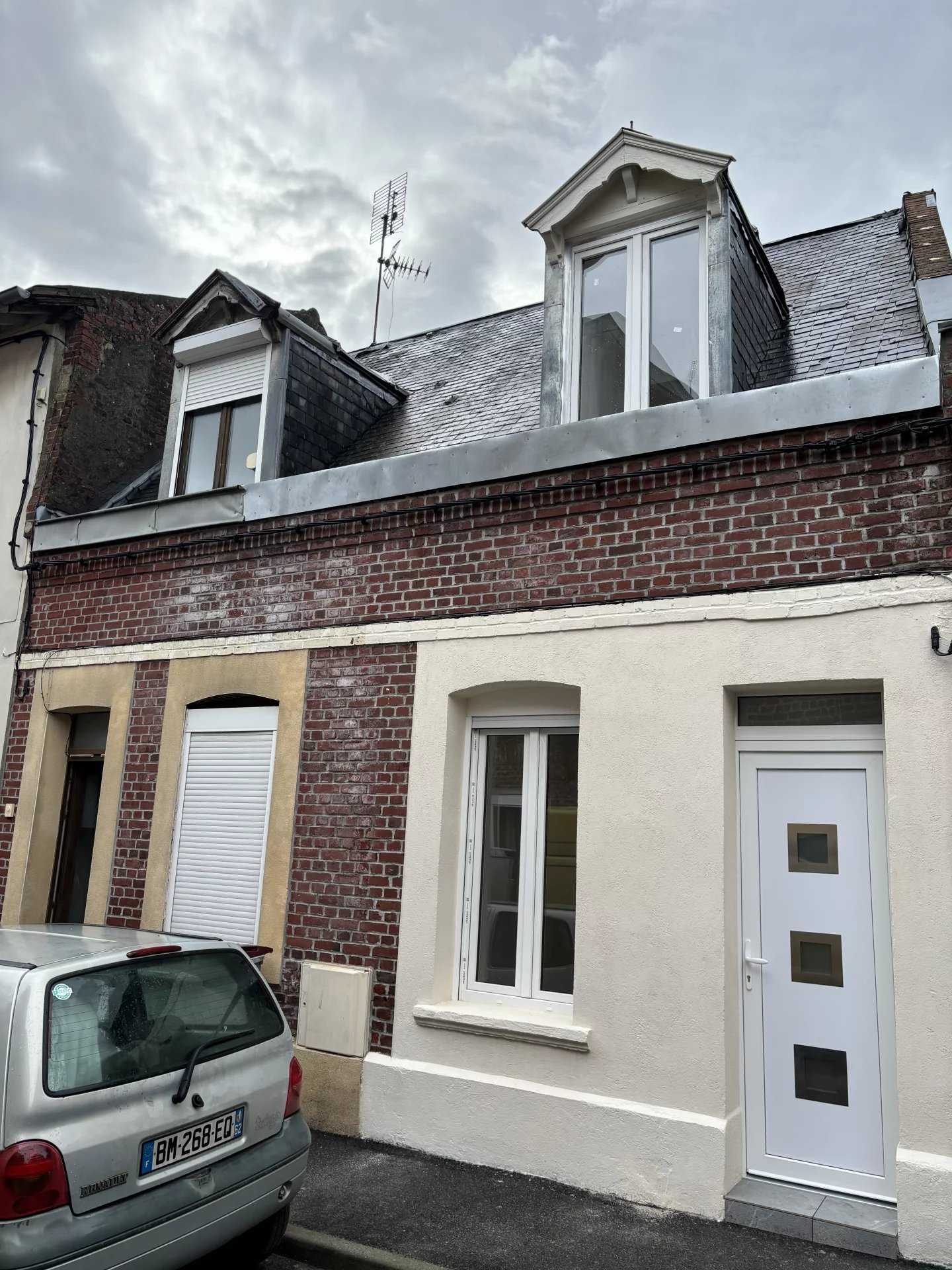 Meerdere huizen in Sint-Quentin, Hauts-de-France 12630534