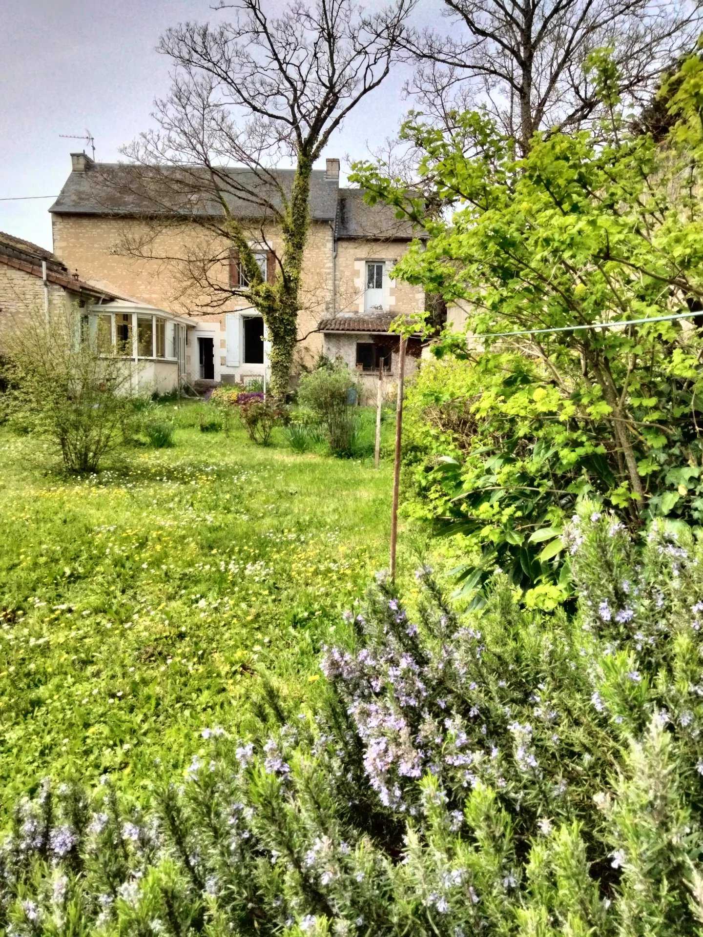 Résidentiel dans Neuville-de-Poitou, Vienne 12630564