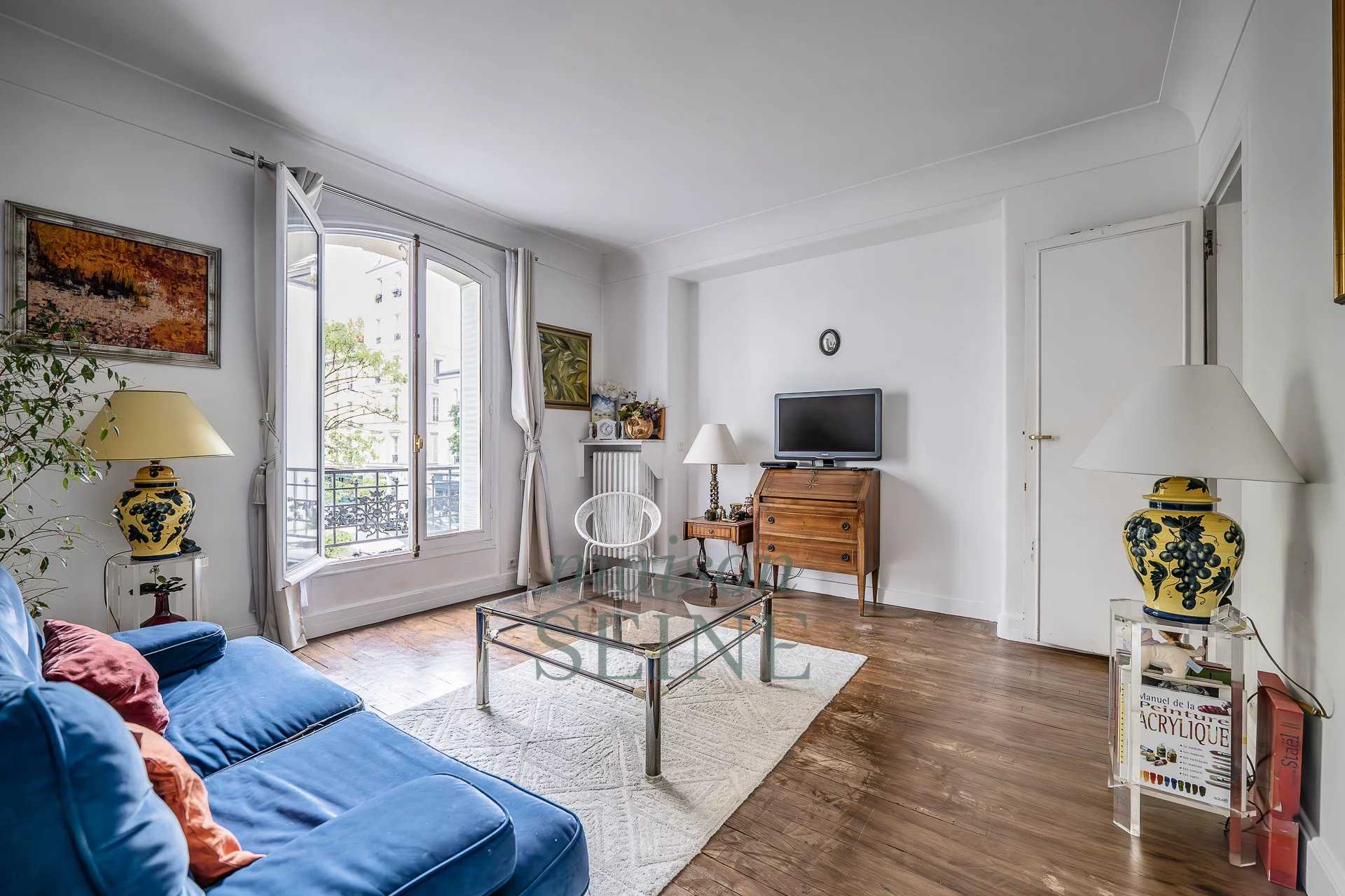 Residential in Neuilly-sur-Seine, Hauts-de-Seine 12630619