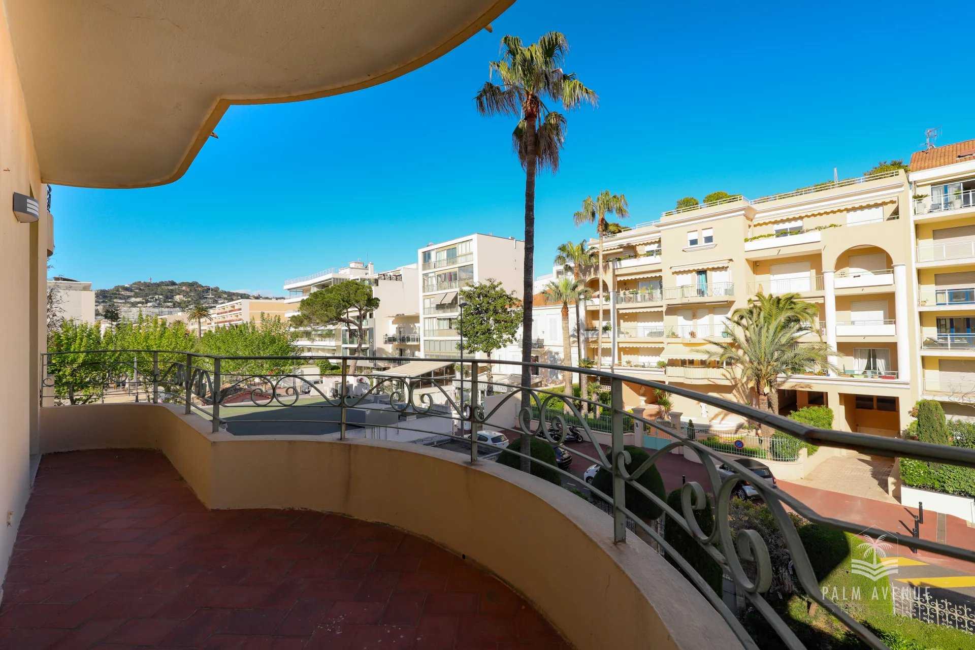 Residential in Cannes, Alpes-Maritimes 12630720