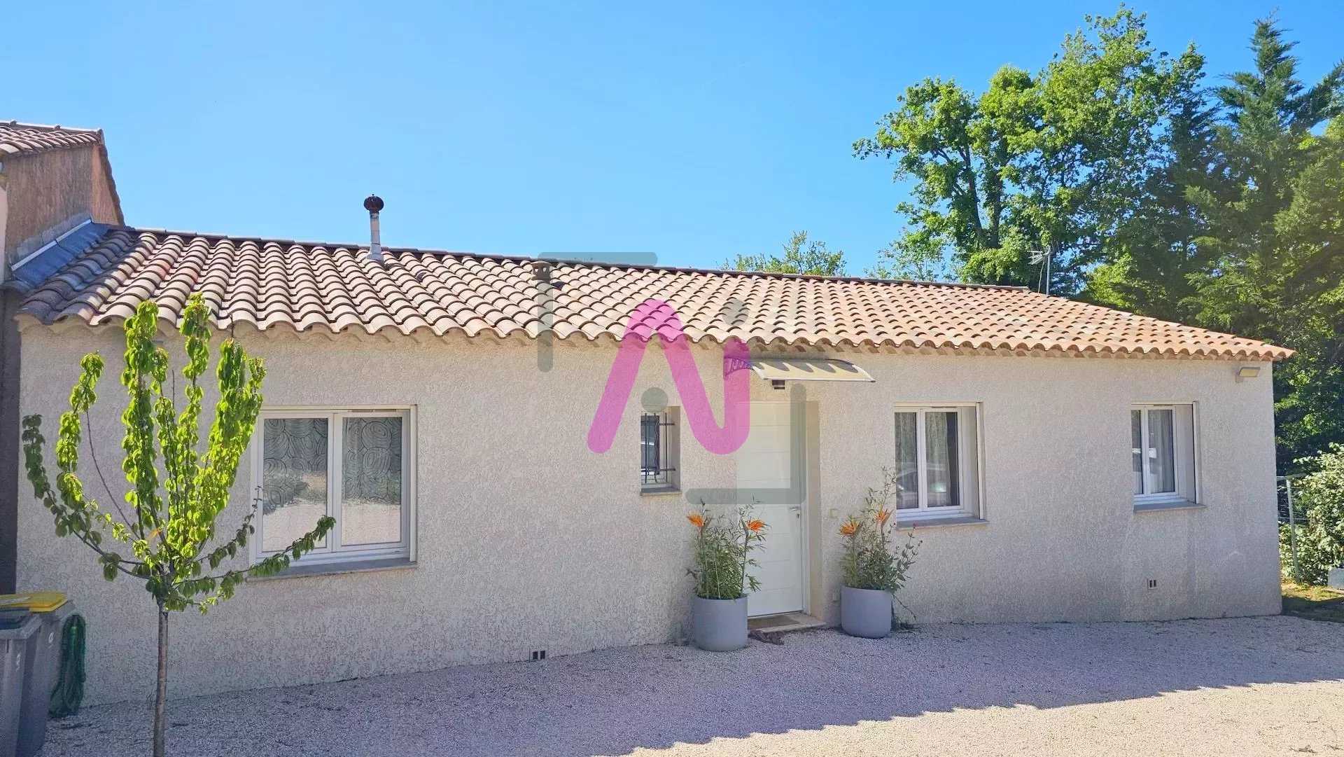 House in Sainte-Anastasie-sur-Issole, Provence-Alpes-Cote d'Azur 12630736