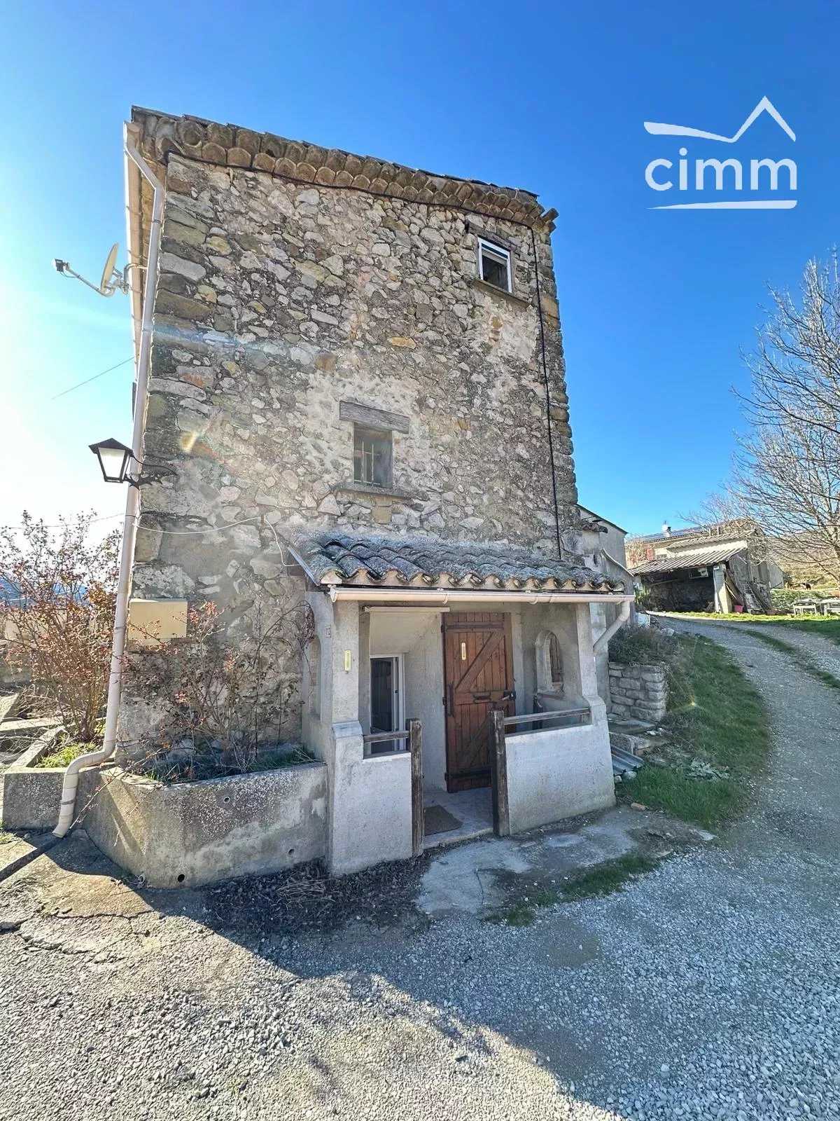 House in Noyers-sur-Jabron, Provence-Alpes-Cote d'Azur 12630801