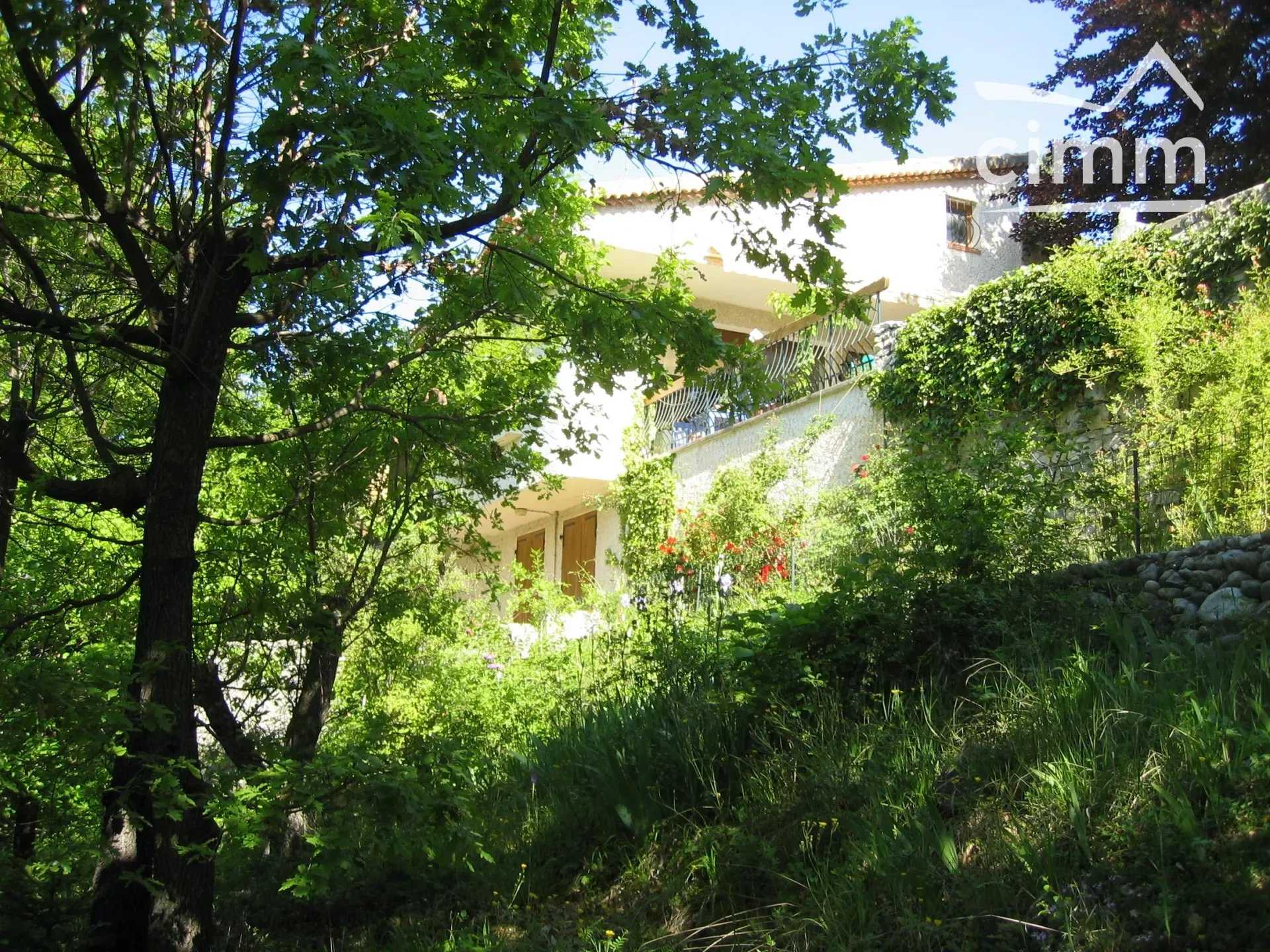 Huis in Laragne-Montéglin, Hautes-Alpes 12630820