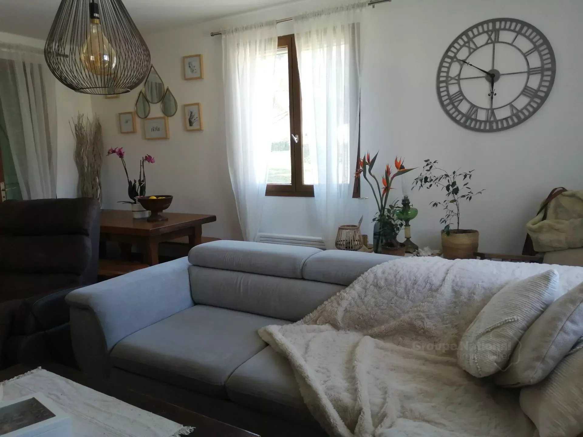 Condominium dans Hyeres, Provence-Alpes-Cote d'Azur 12631018