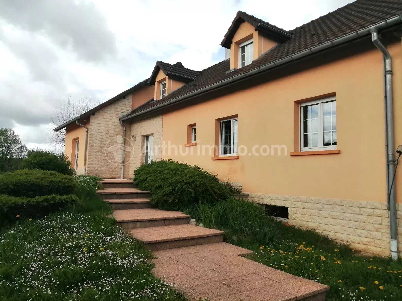 Будинок в Montbéliard, Doubs 12631104