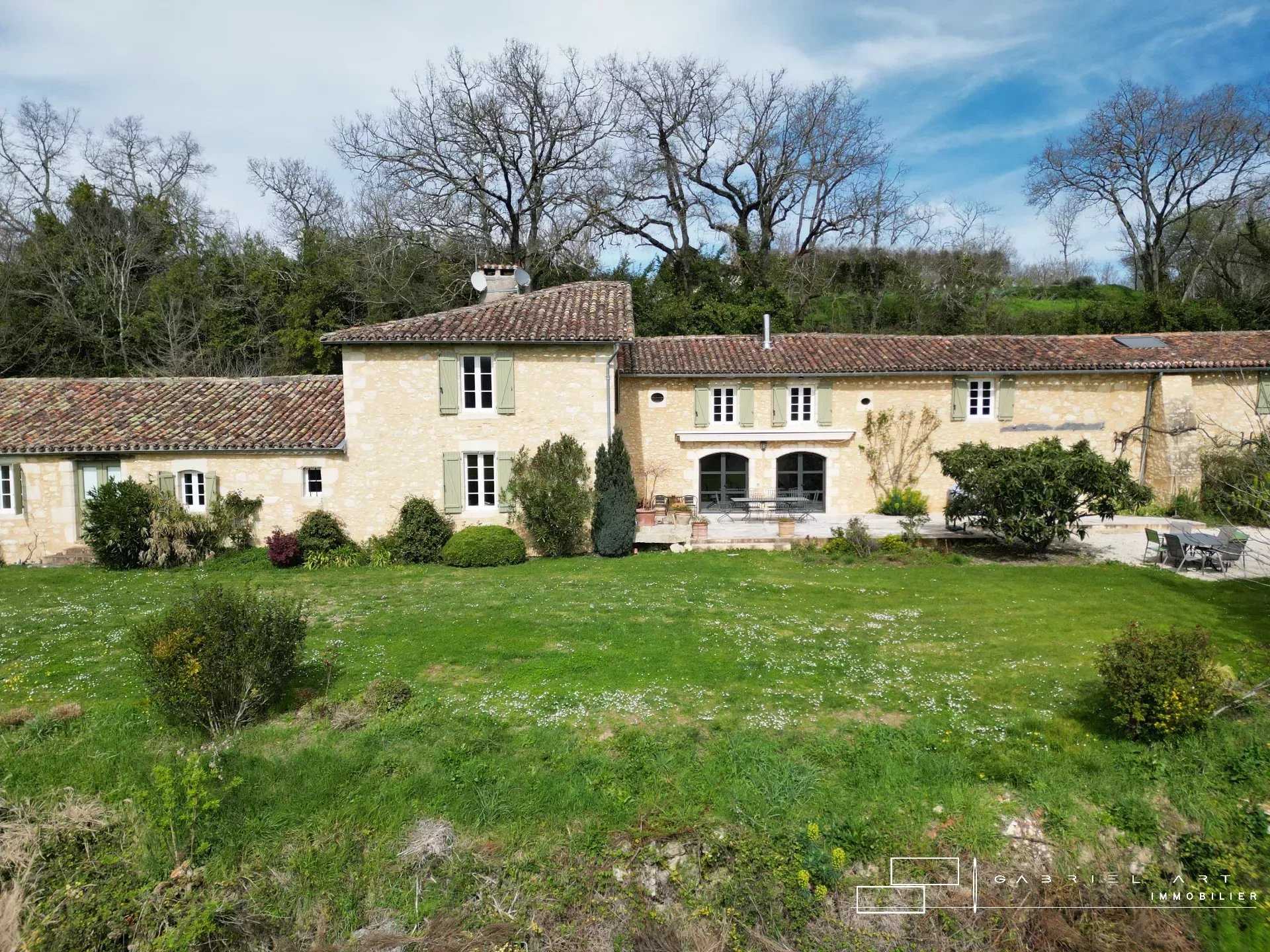 Rumah di Auch, Occitanie 12631136