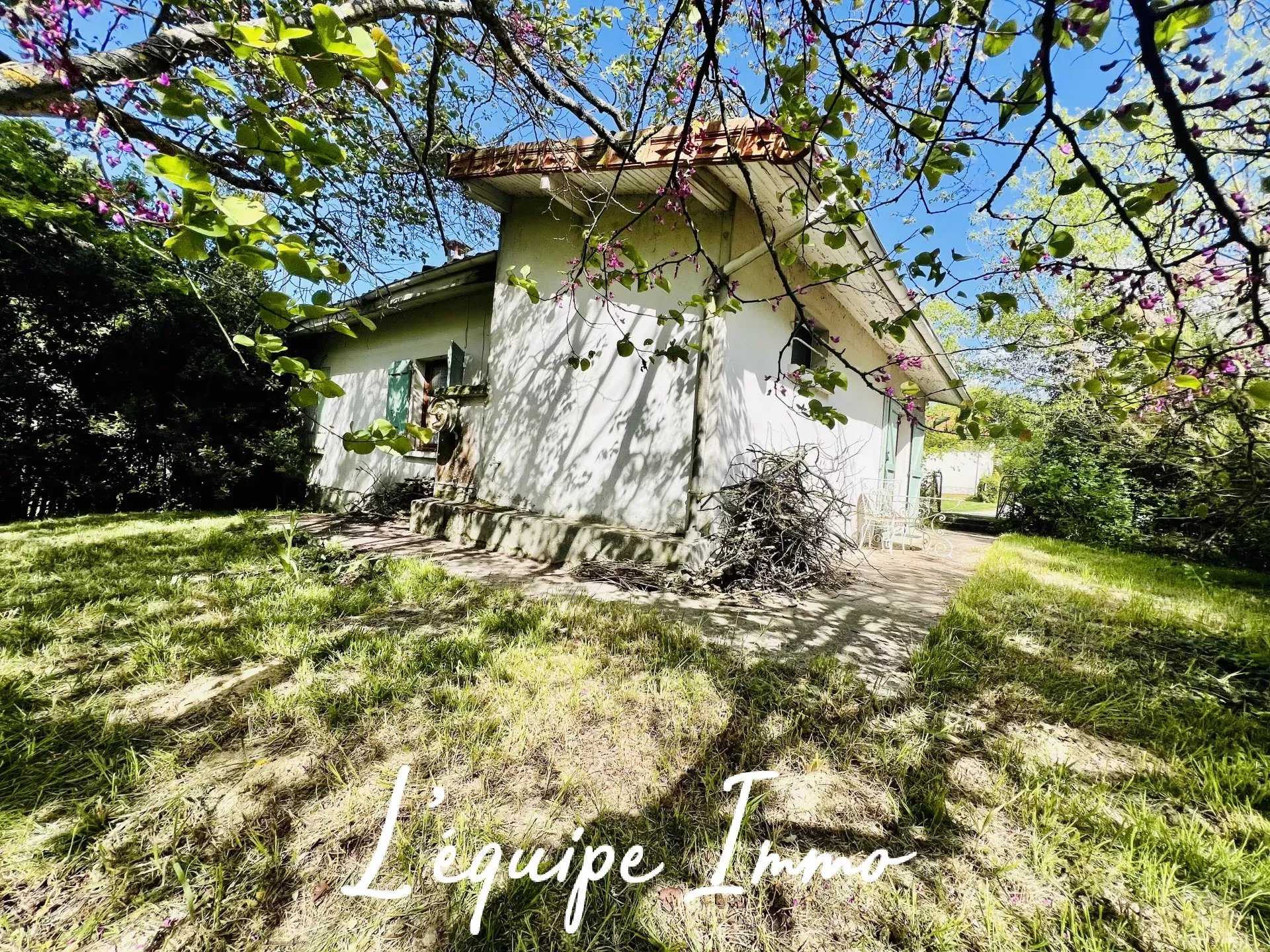 House in L'Isle-Jourdain, Occitanie 12631237