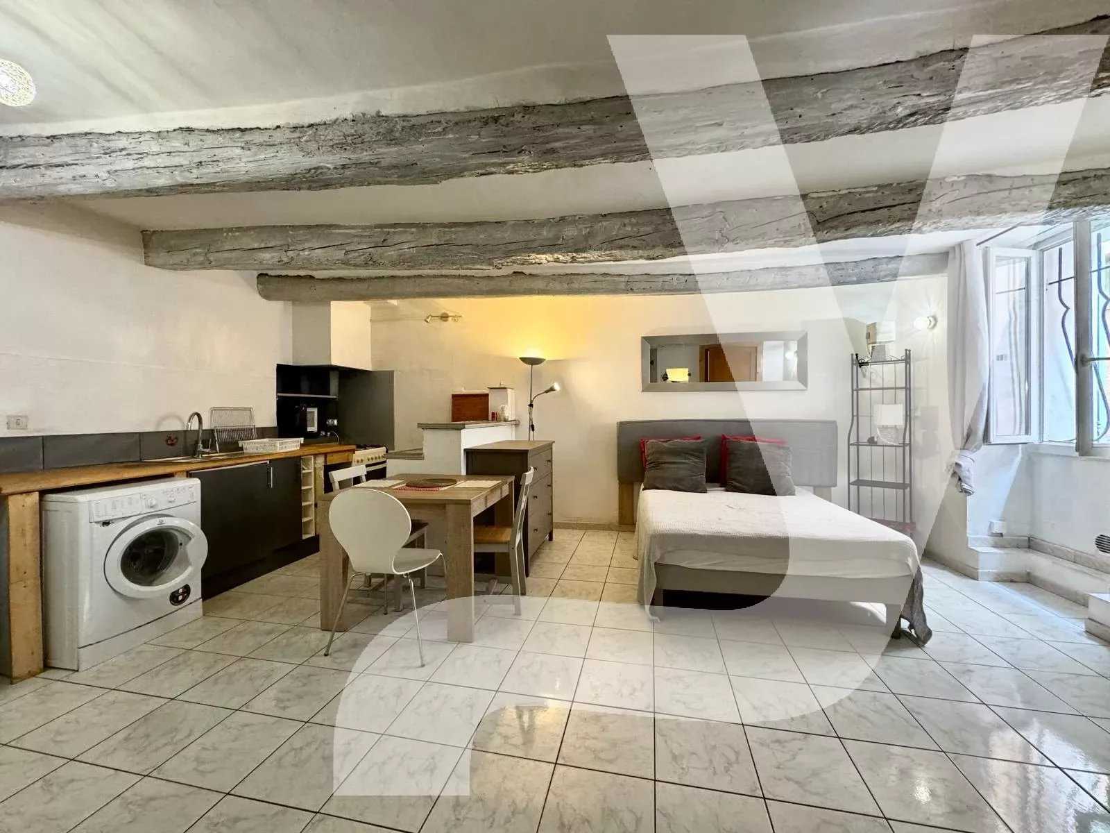 公寓 在 德拉吉尼昂, 普罗旺斯-阿尔卑斯-蓝色海岸 12631295