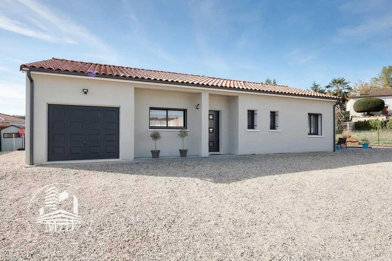 Huis in Carbonne, Occitanie 12631431