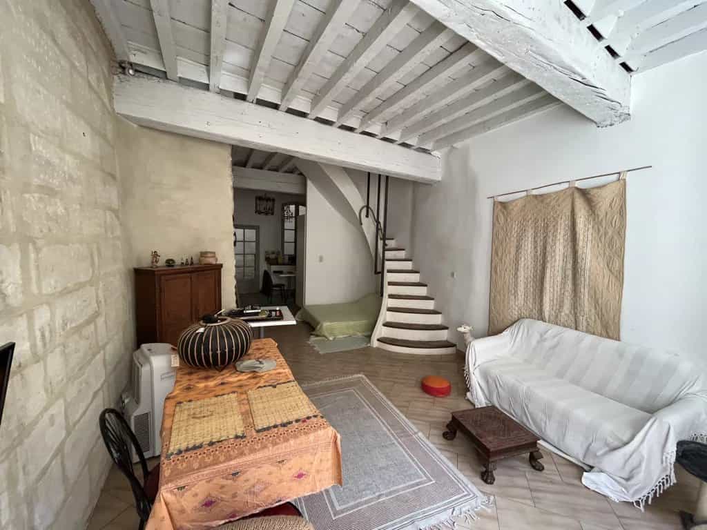 Other in Arles, Provence-Alpes-Cote d'Azur 12631843