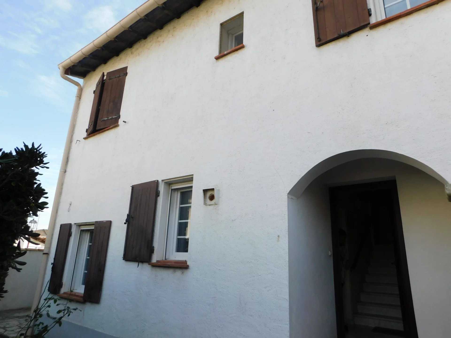 Haus im Saintes-Maries-de-la-Mer, Bouches-du-Rhône 12631848