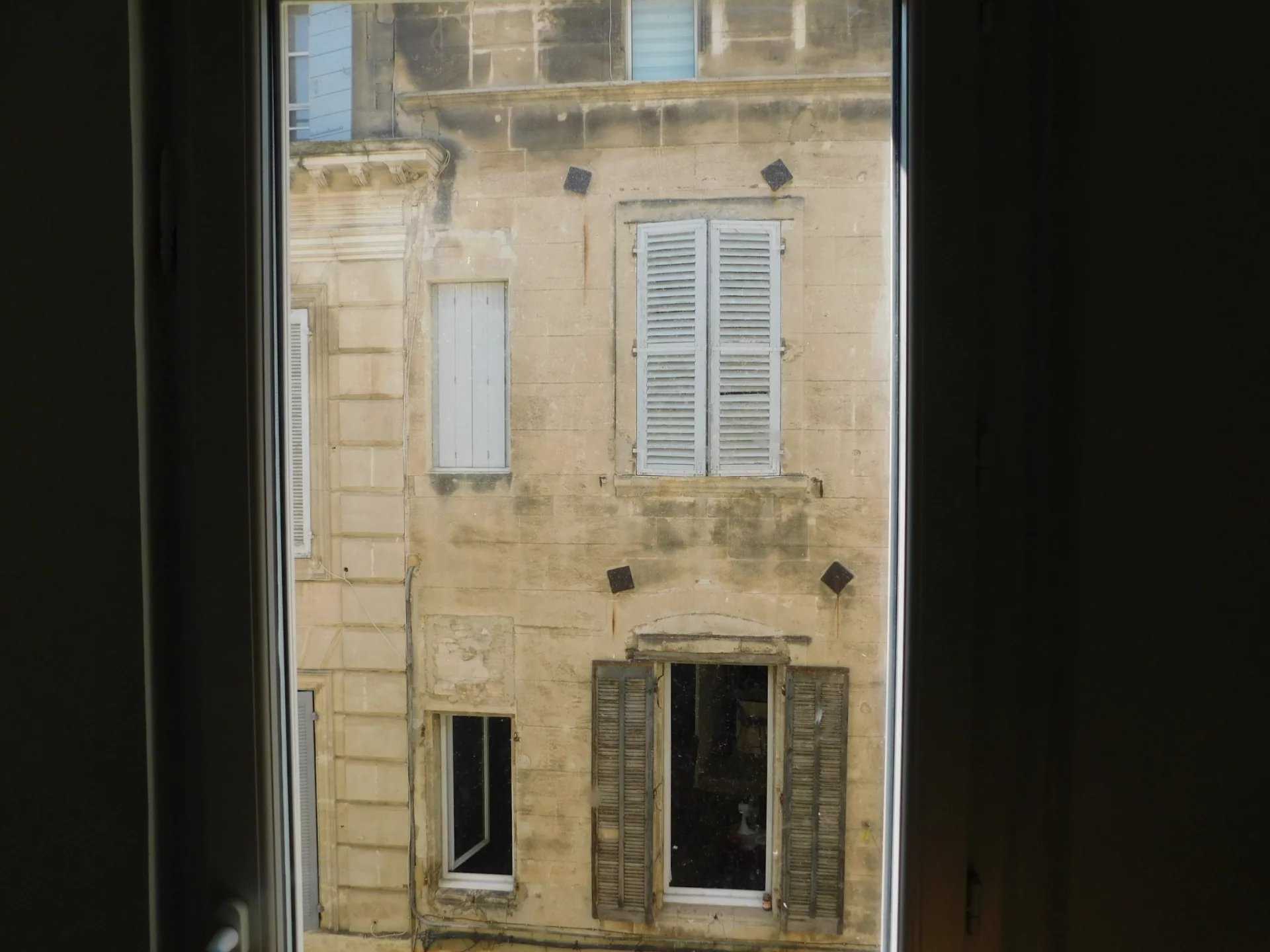 Ejerlejlighed i Arles, Provence-Alpes-Cote d'Azur 12631849