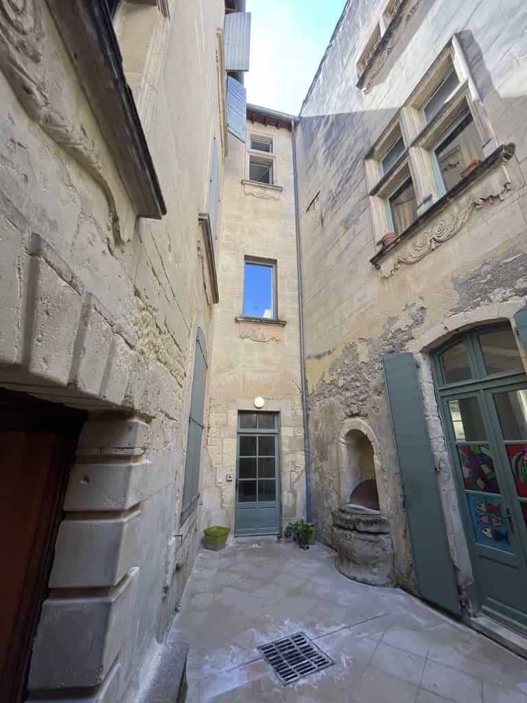 Квартира в Arles, Bouches-du-Rhône 12631851