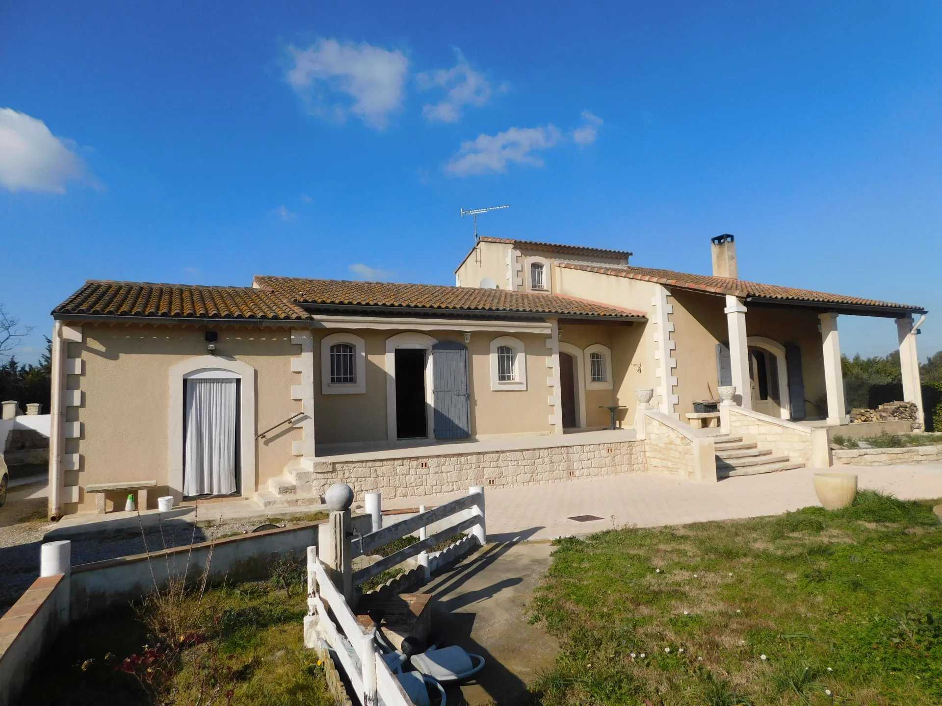 Casa nel Arles, Bouches-du-Rhône 12631860