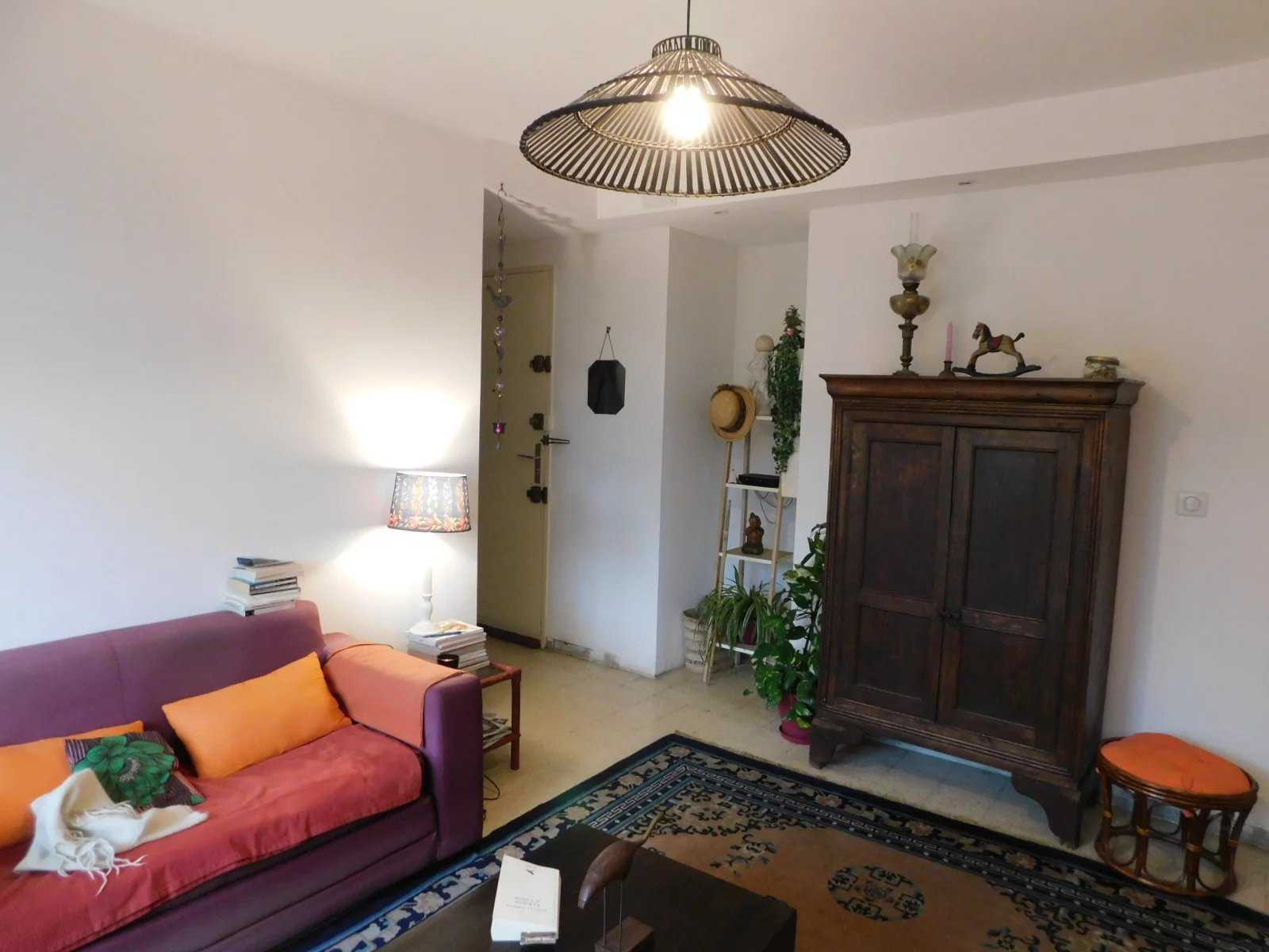 Condominio nel Arles, Provenza-Alpi-Costa Azzurra 12631865