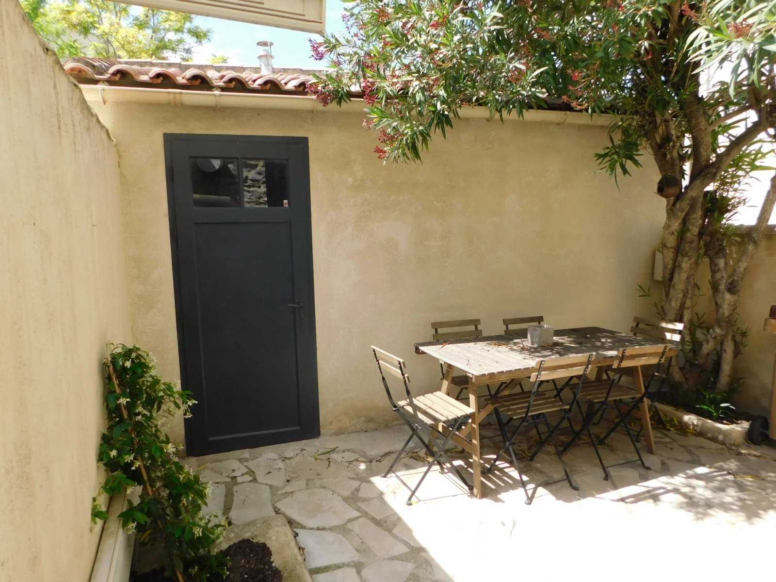 منازل متعددة في Arles, Bouches-du-Rhône 12631866