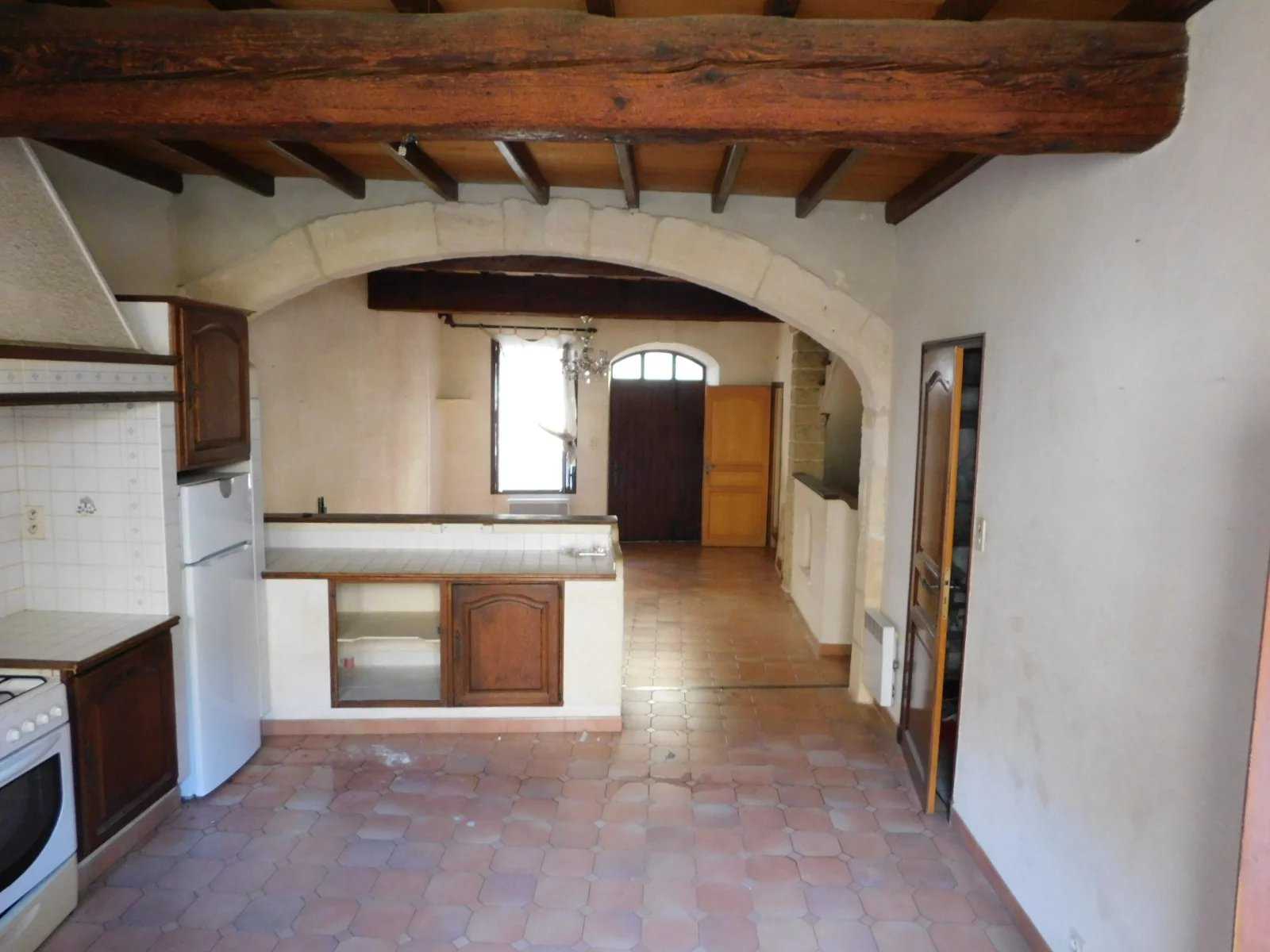 Pelbagai Rumah dalam Arles, Provence-Alpes-Cote d'Azur 12631868