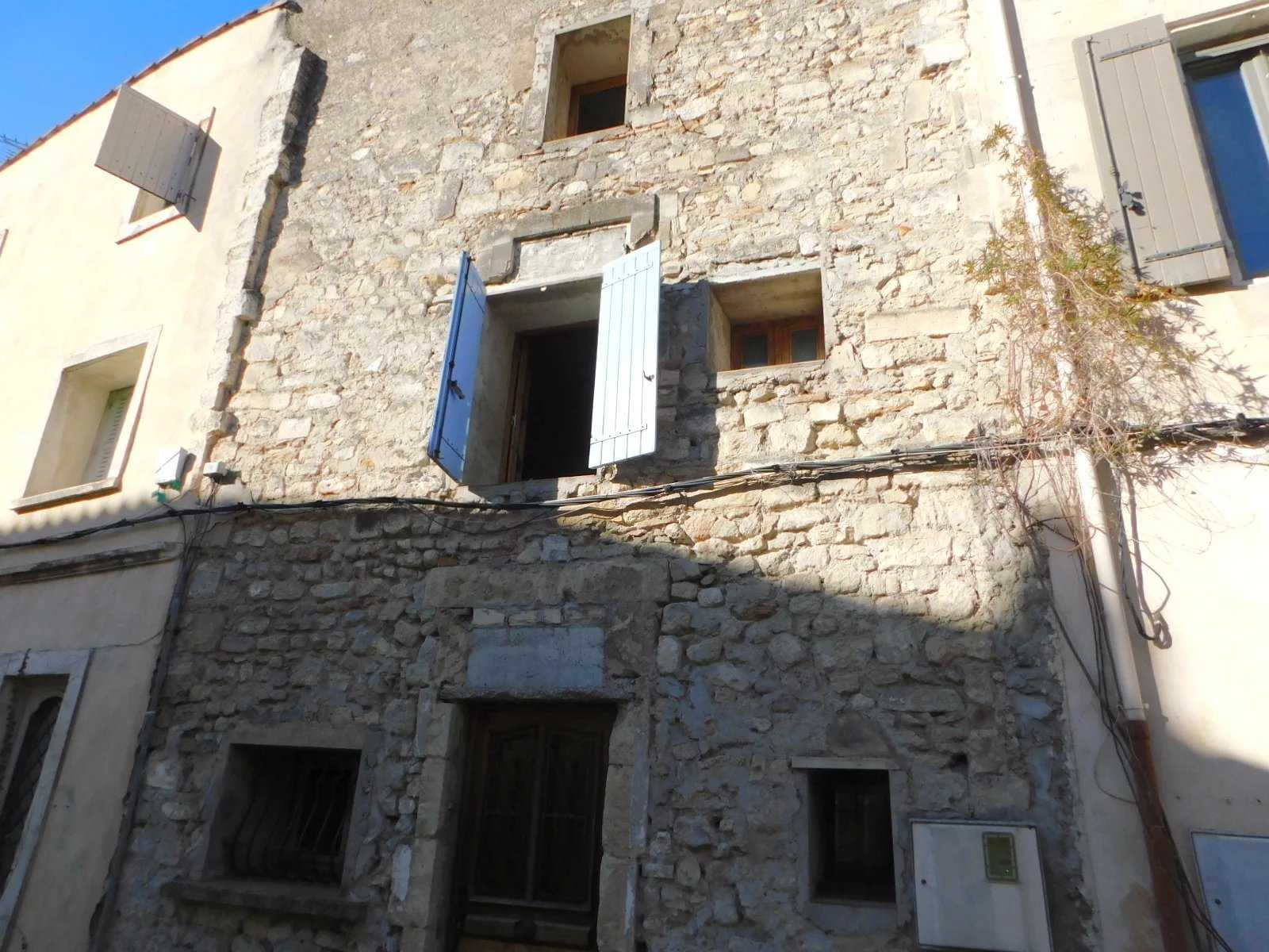 Plusieurs maisons dans Arles, Provence-Alpes-Cote d'Azur 12631868