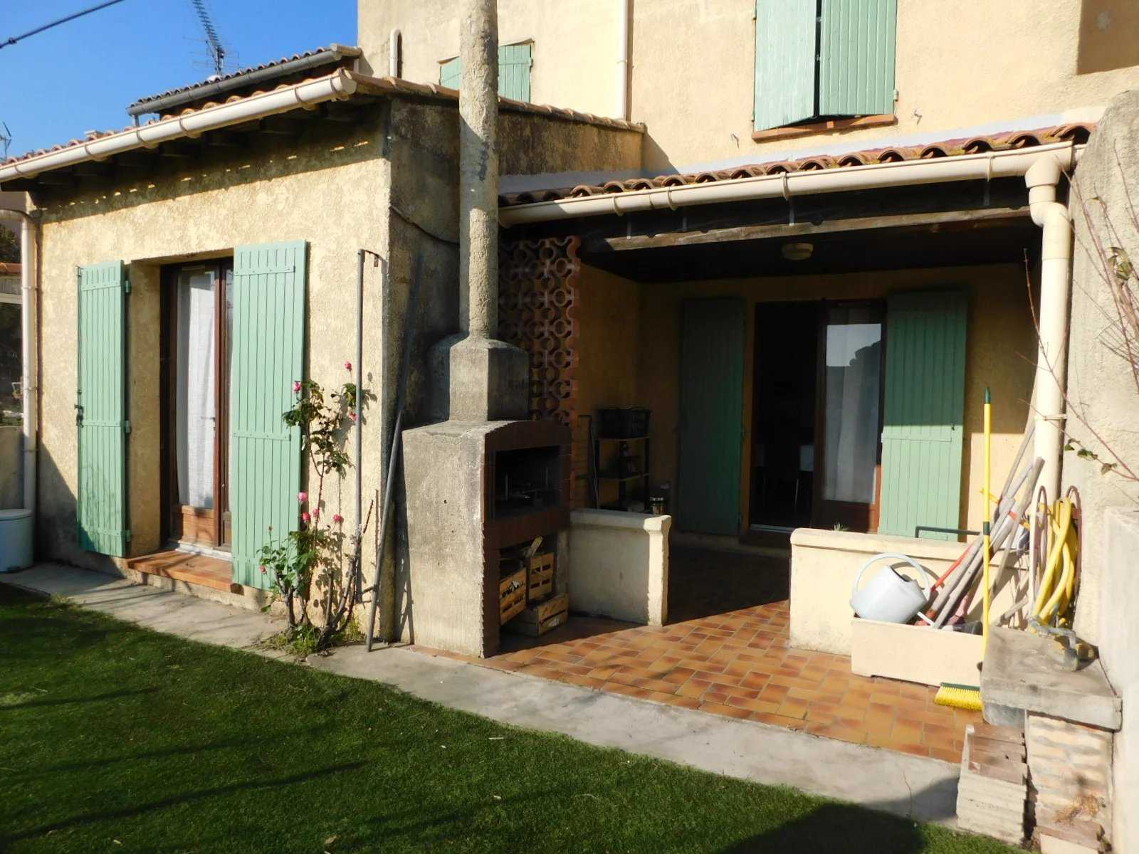Hus i Arles, Provence-Alpes-Cote d'Azur 12631869