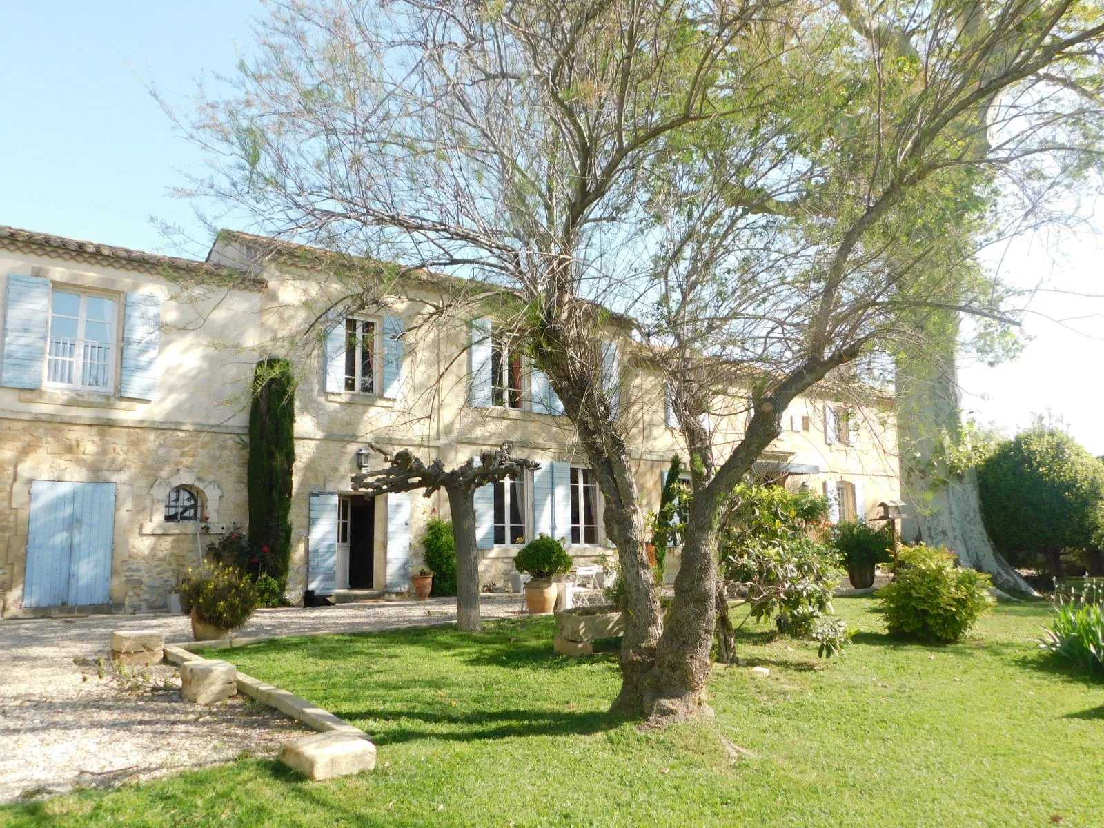 אַחֵר ב Arles, Bouches-du-Rhône 12631871