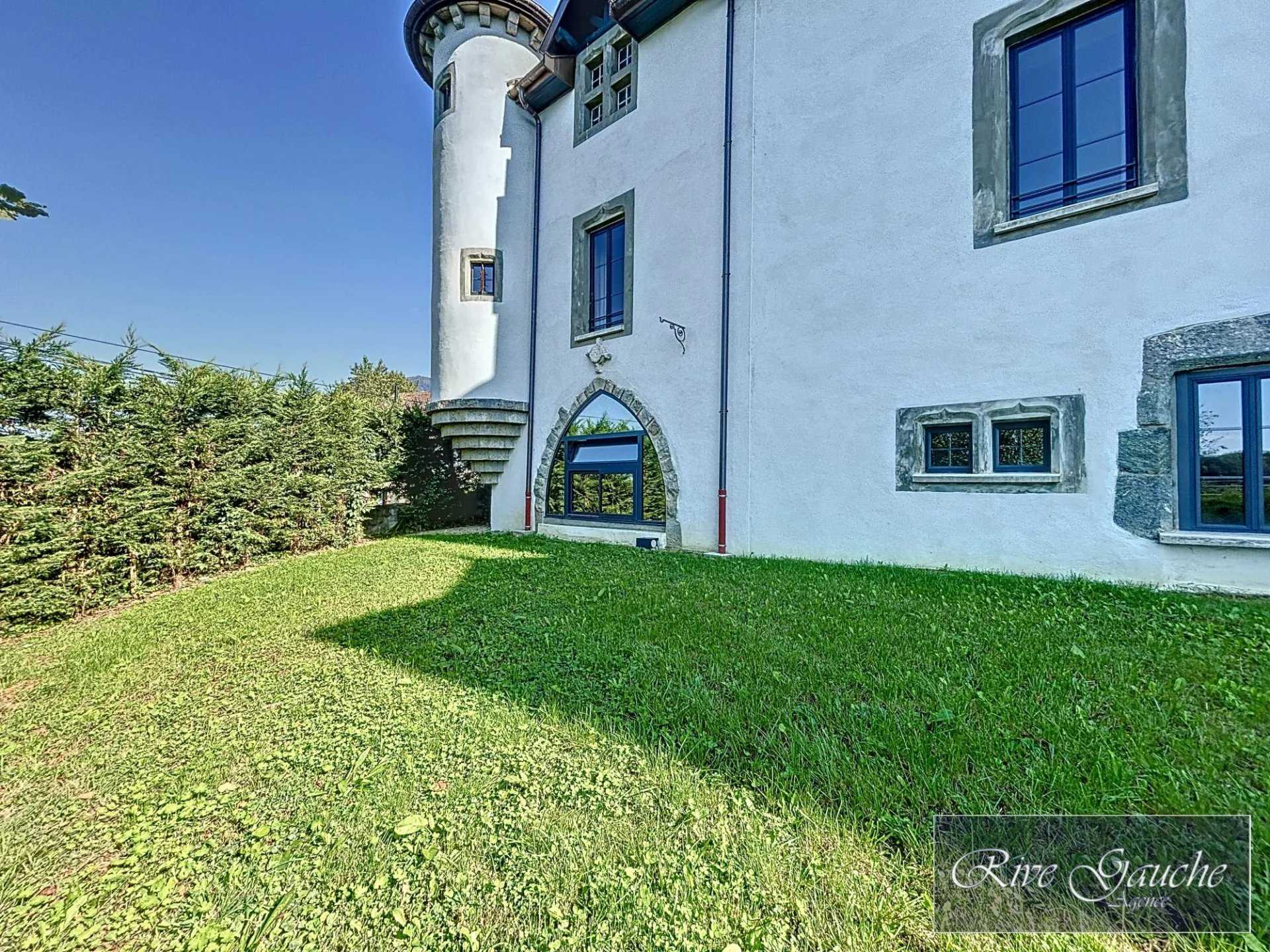 Condominio nel Thonon-les-Bains, Haute-Savoie 12631887