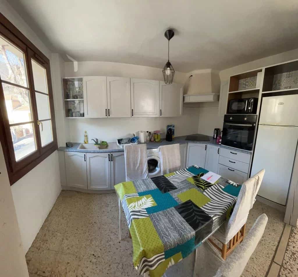 公寓 在 La Brigue, Provence-Alpes-Cote d'Azur 12631908