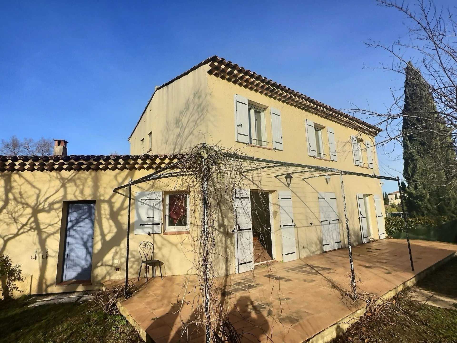 House in Brignoles, Var 12632039