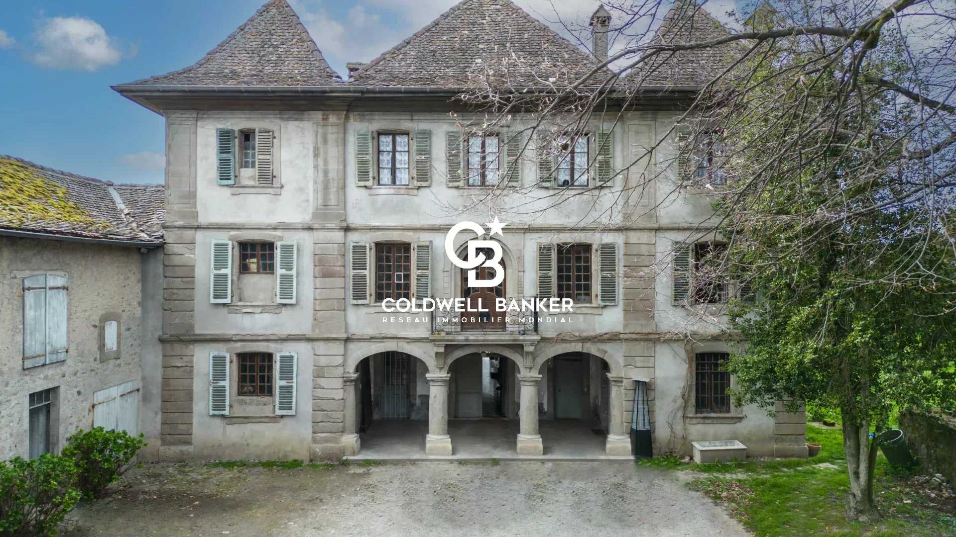 Residential in Douvaine, Haute-Savoie 12632128