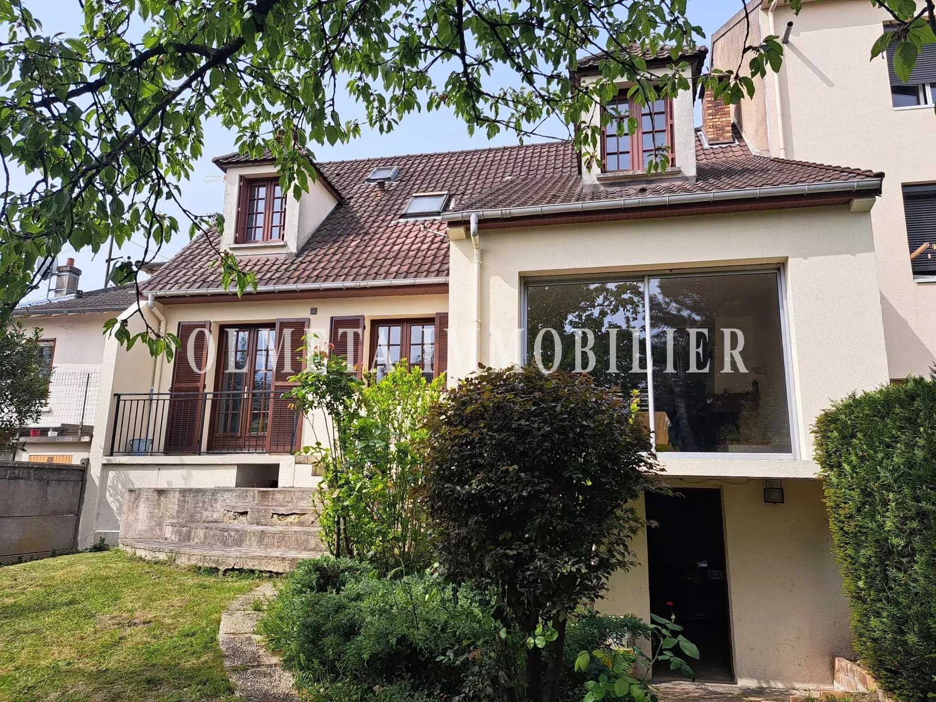 House in Argenteuil, Ile-de-France 12632440