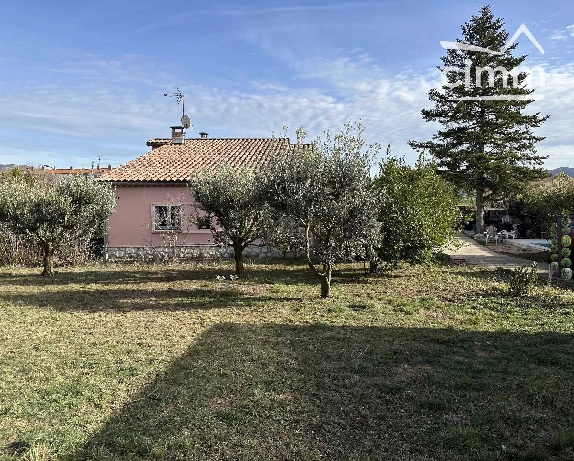 House in Chateau-Arnoux-Saint-Auban, Provence-Alpes-Cote d'Azur 12632450