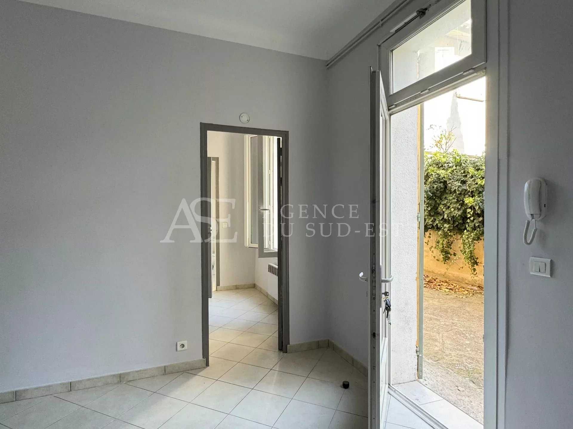 Condominio en Aix en Provence, Provenza-Alpes-Costa Azul 12632706