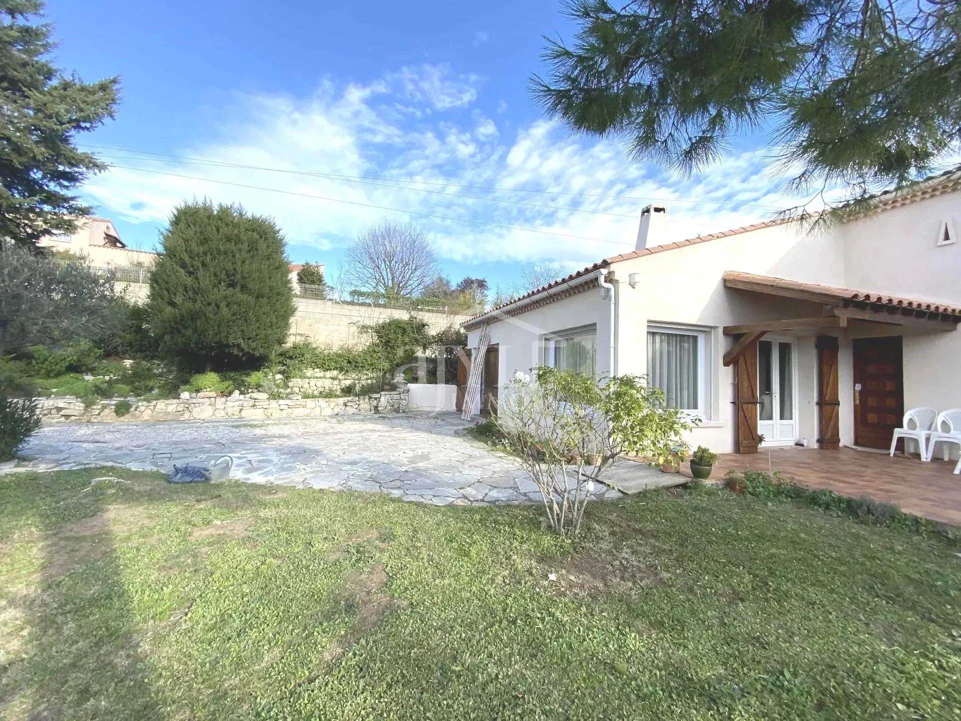 집 에 Allauch, Provence-Alpes-Cote d'Azur 12632830